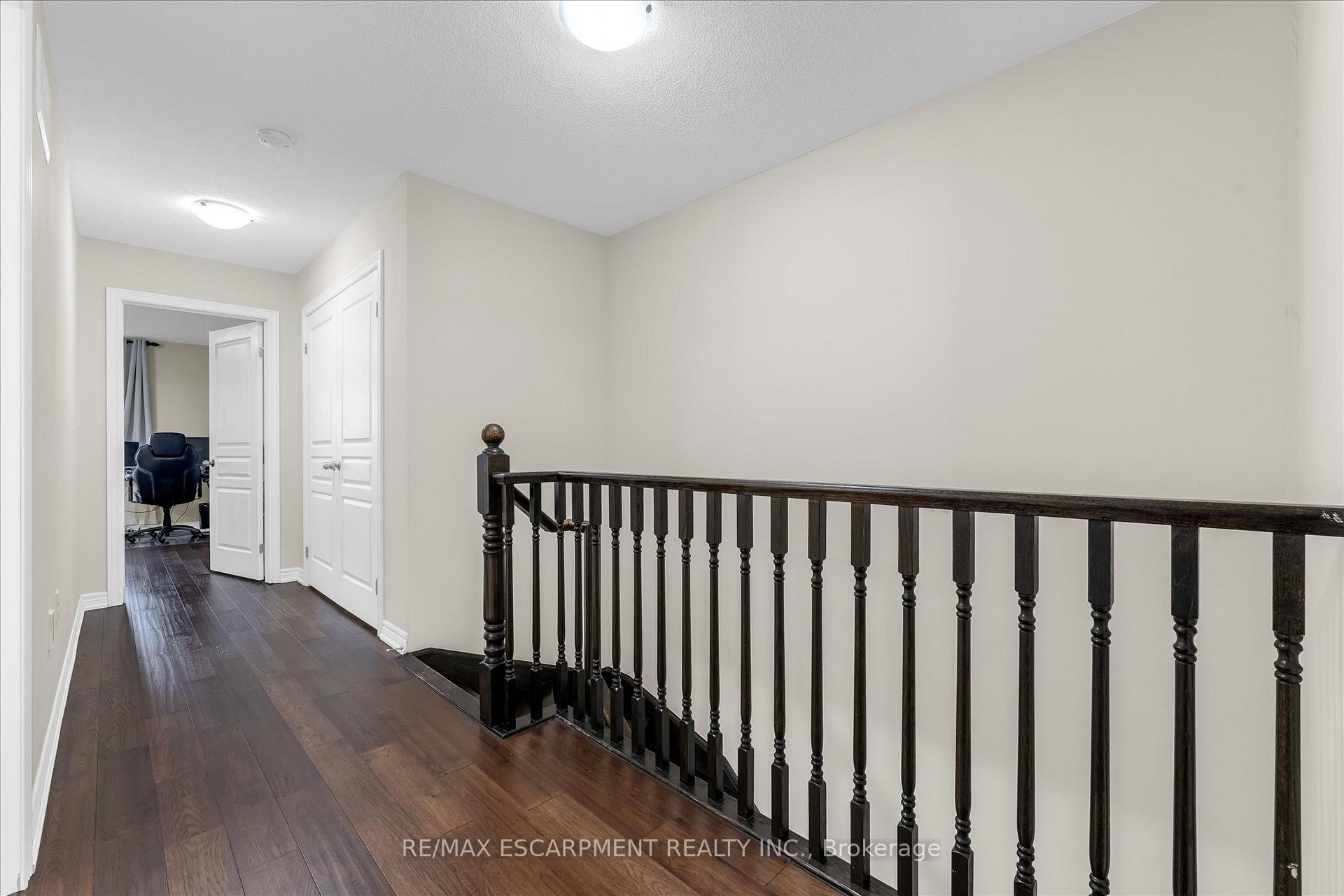 Photo 14 of Unit 13, 370 Stonehenge Drive, Hamilton, Meadowlands — HOMEH