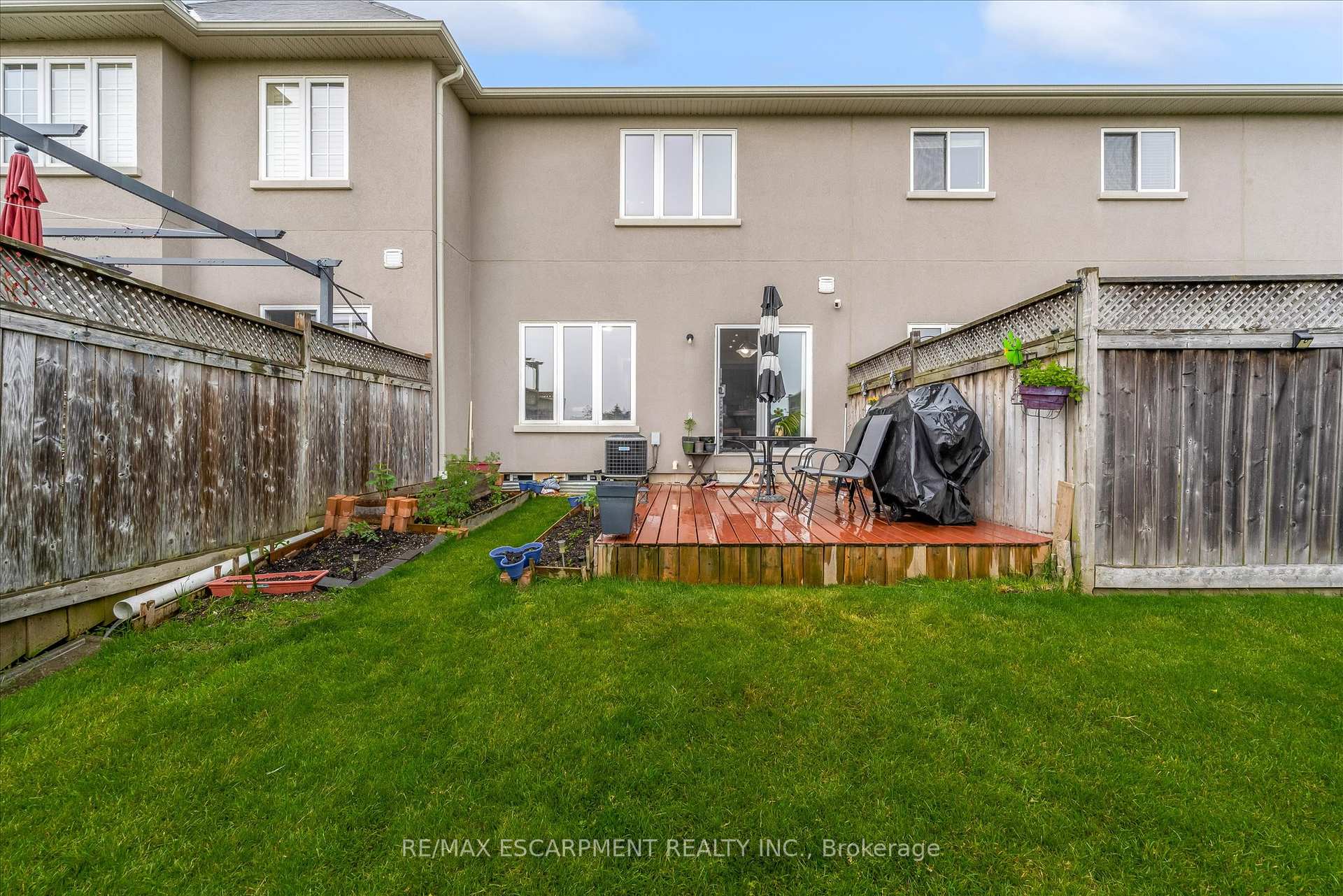 Photo 34 of Unit 13, 370 Stonehenge Drive, Hamilton, Meadowlands — HOMEH