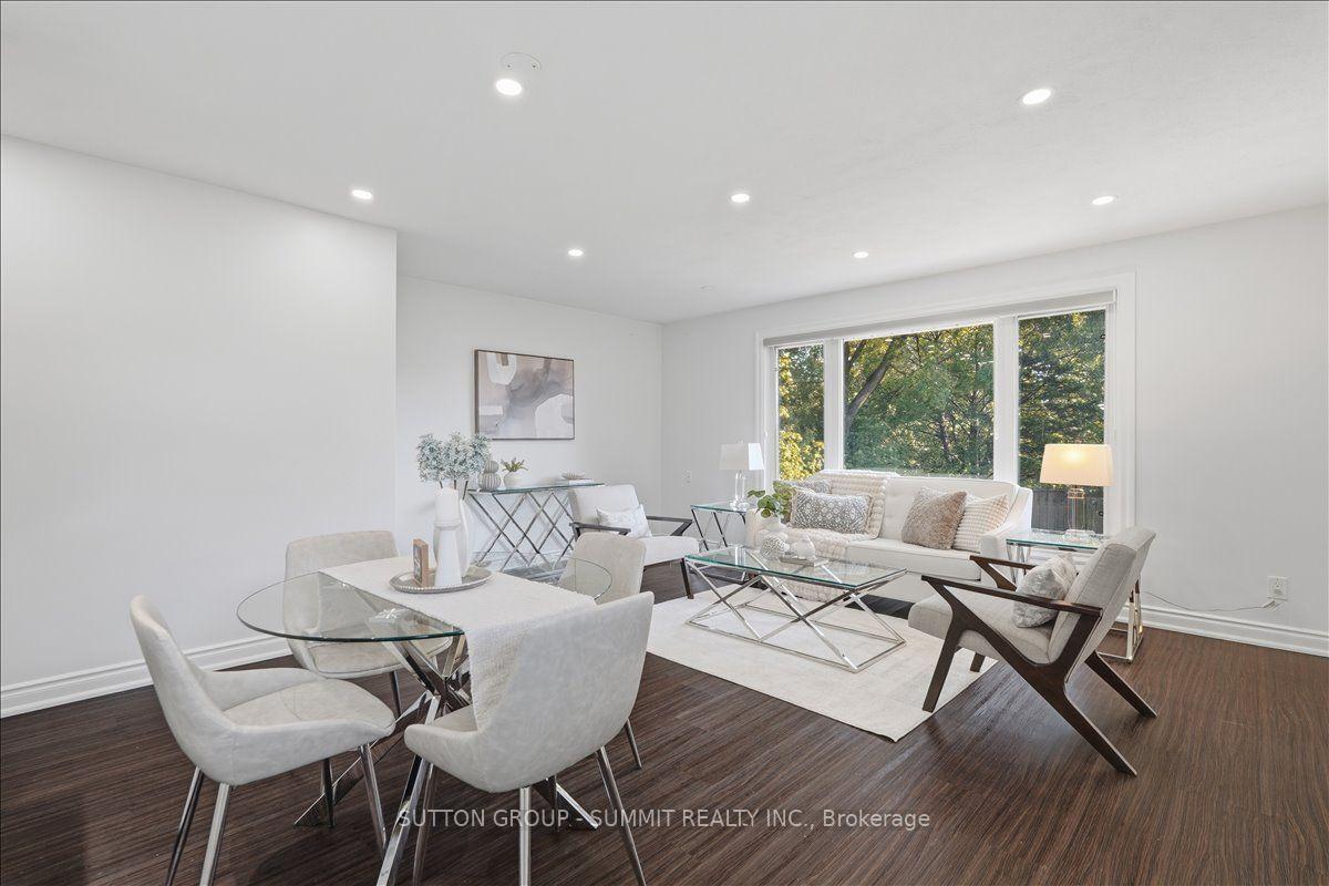 Photo 11 of 73 Thornbeck Drive, Scarborough, Woburn — HOMEH