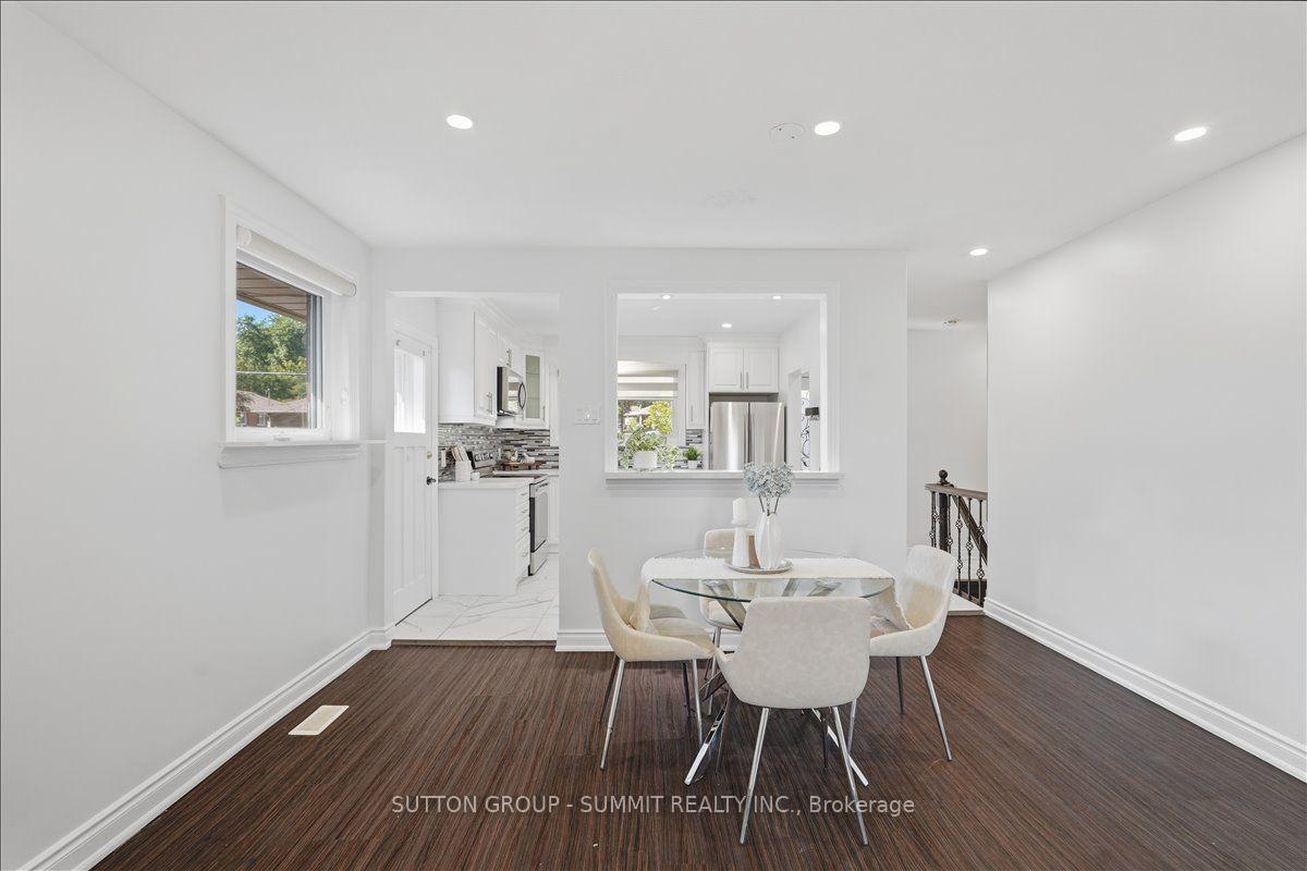 Photo 14 of 73 Thornbeck Drive, Scarborough, Woburn — HOMEH