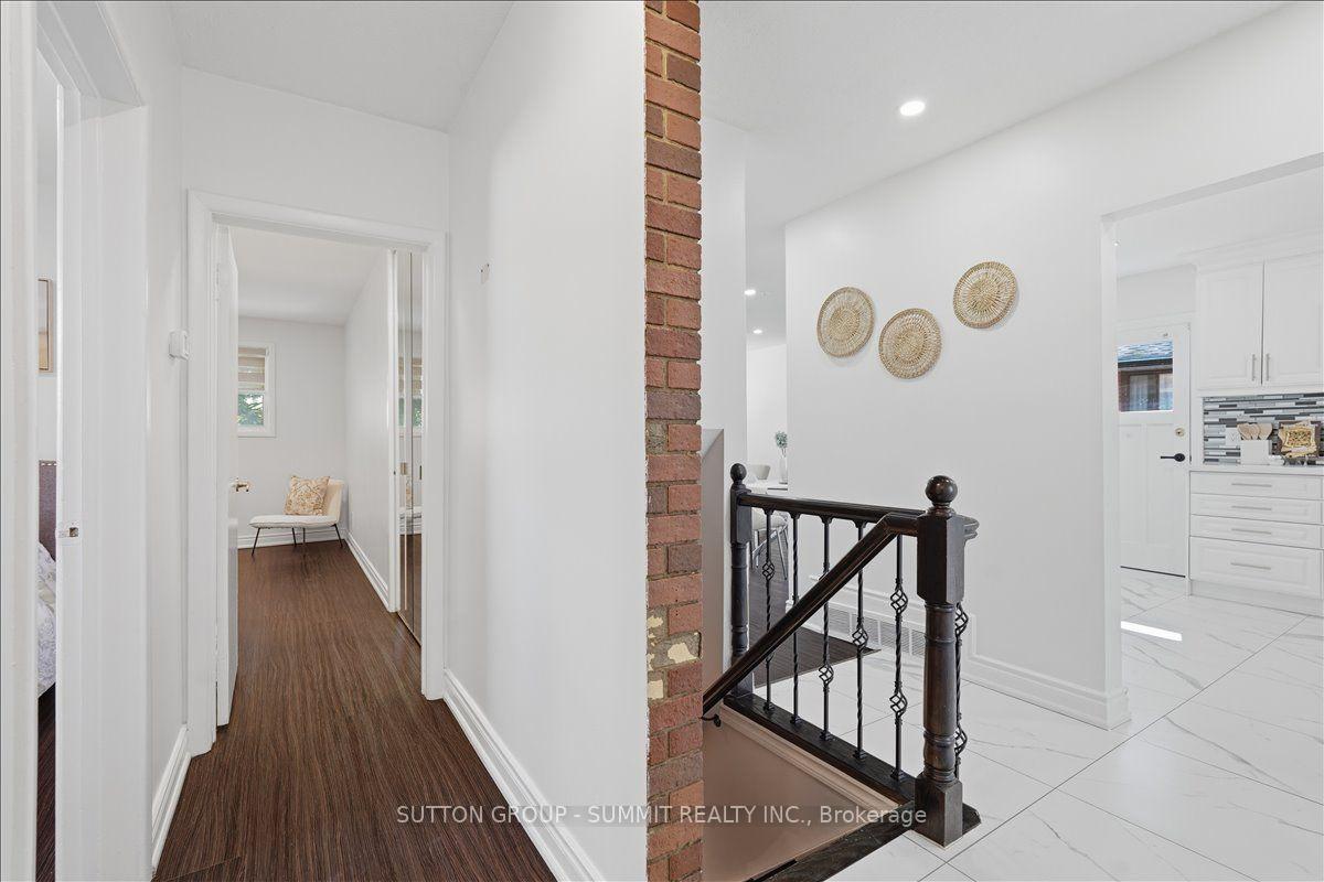 Photo 15 of 73 Thornbeck Drive, Scarborough, Woburn — HOMEH