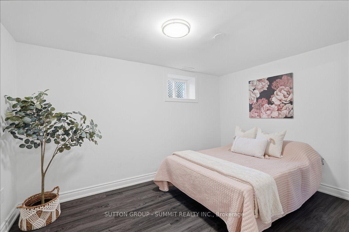 Photo 30 of 73 Thornbeck Drive, Scarborough, Woburn — HOMEH