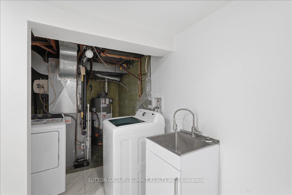 Photo 32 of 73 Thornbeck Drive, Scarborough, Woburn — HOMEH