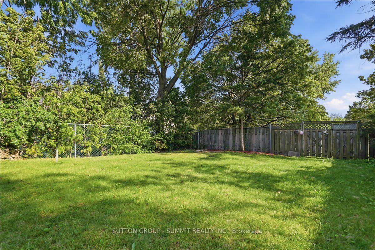 Photo 35 of 73 Thornbeck Drive, Scarborough, Woburn — HOMEH