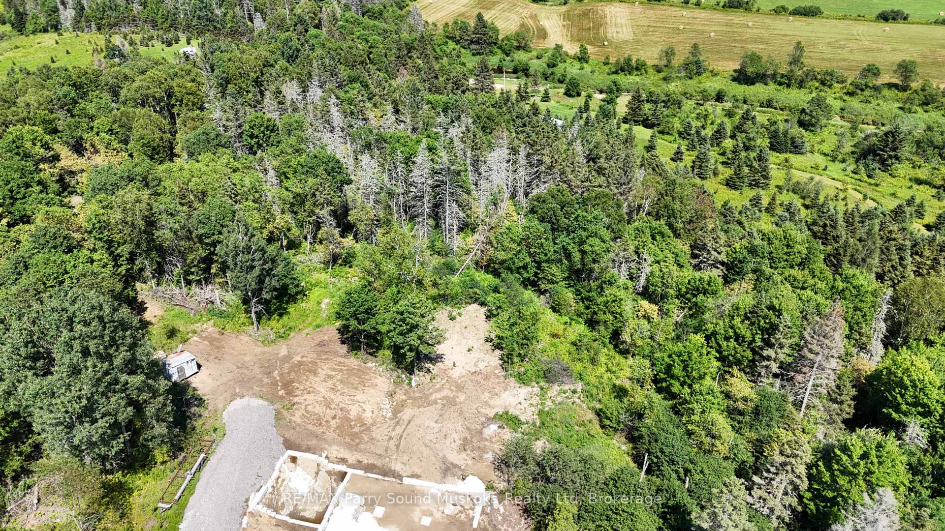 Photo 5 of 69 Miller Road, Magnetawan — HOMEH