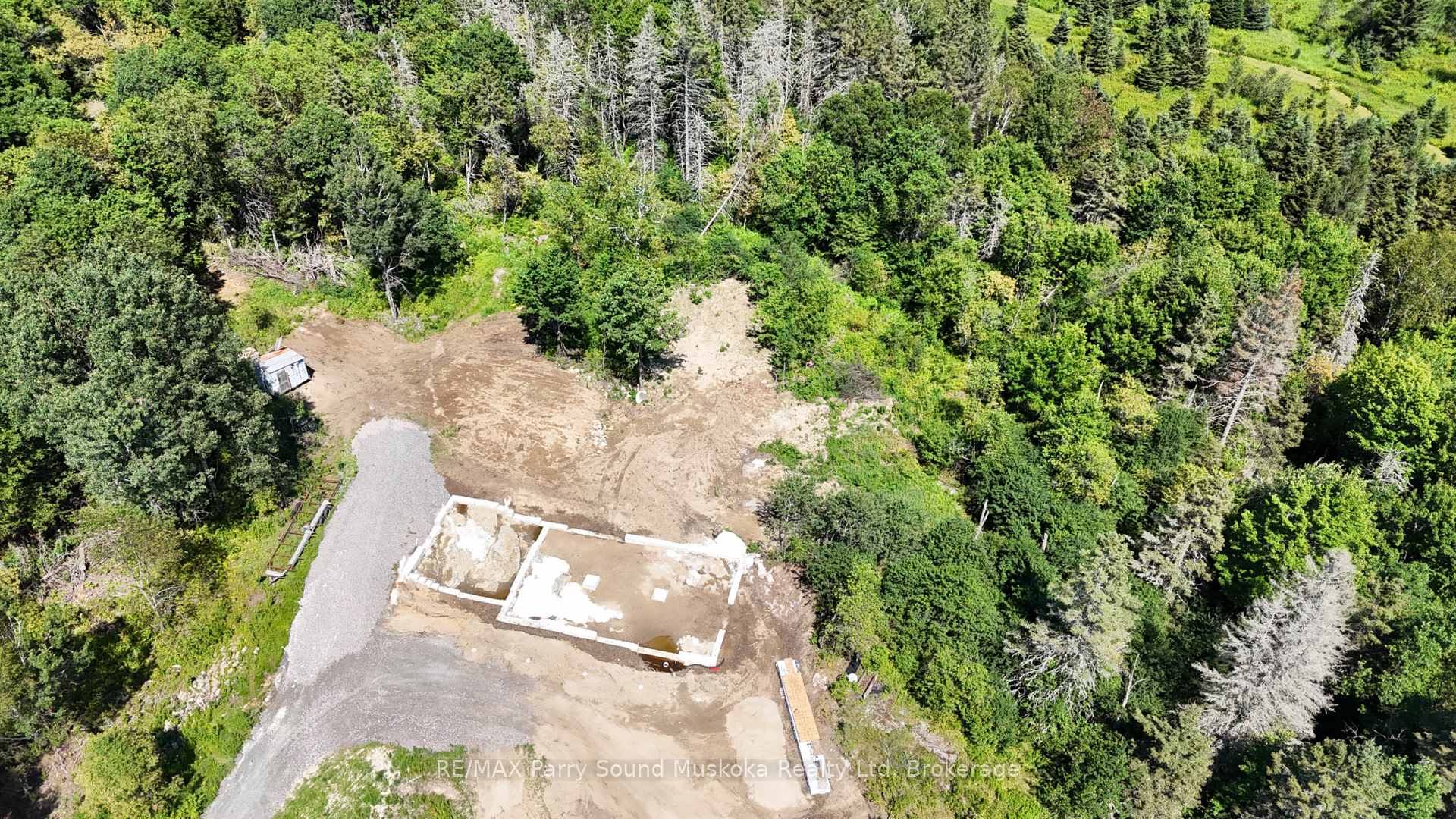 Photo 6 of 69 Miller Road, Magnetawan — HOMEH
