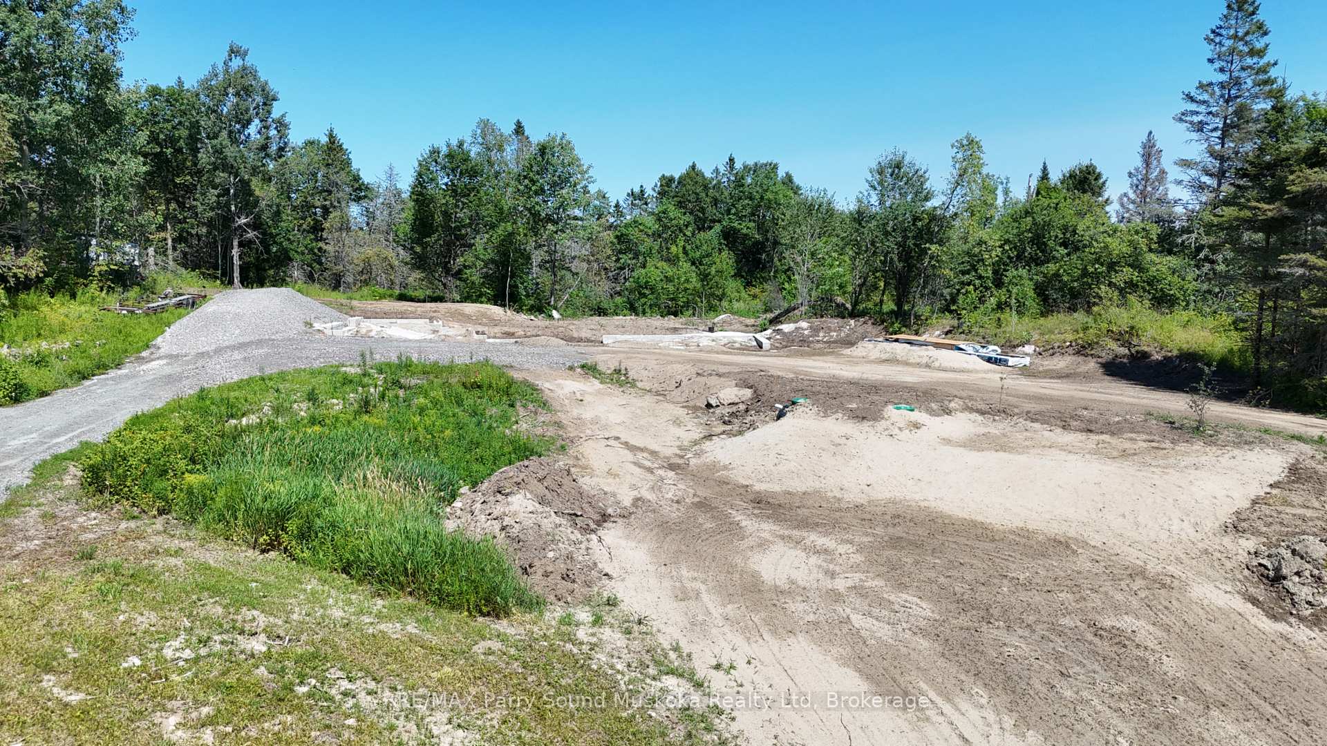 Photo 13 of 69 Miller Road, Magnetawan — HOMEH