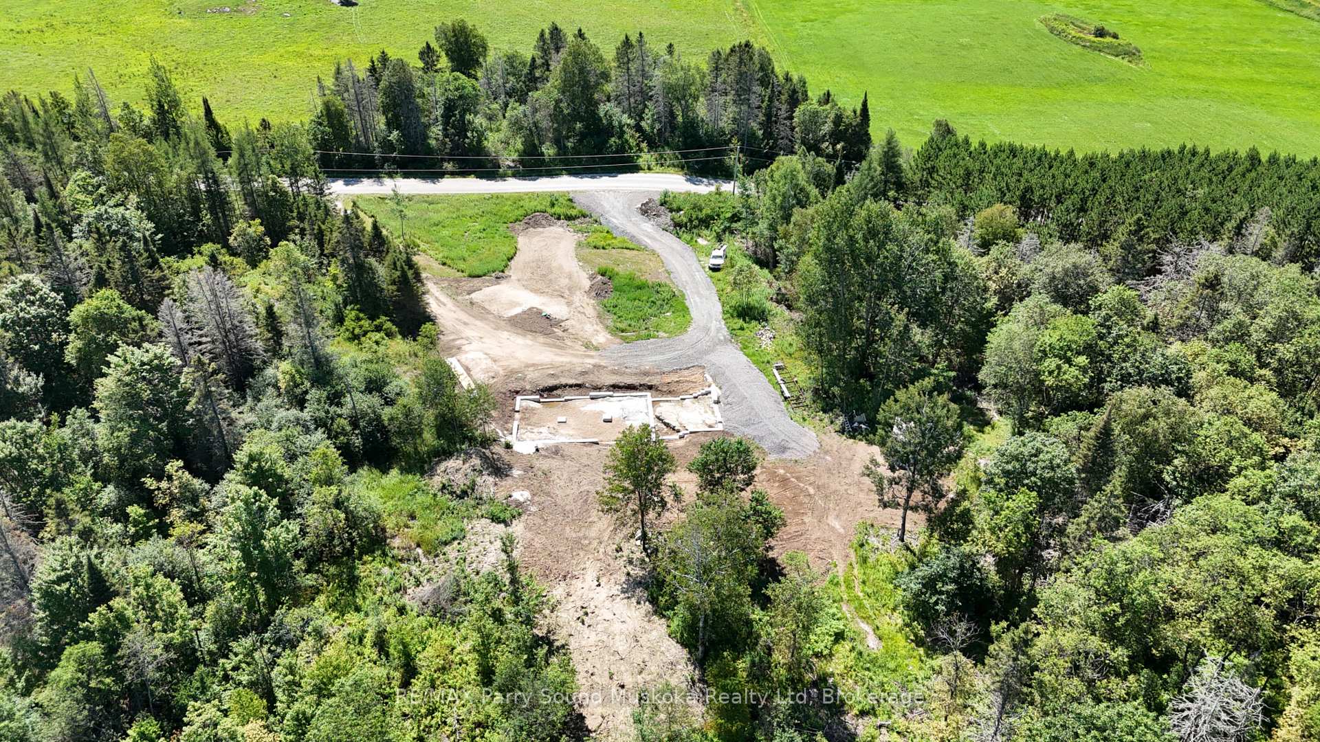 Photo 14 of 69 Miller Road, Magnetawan — HOMEH