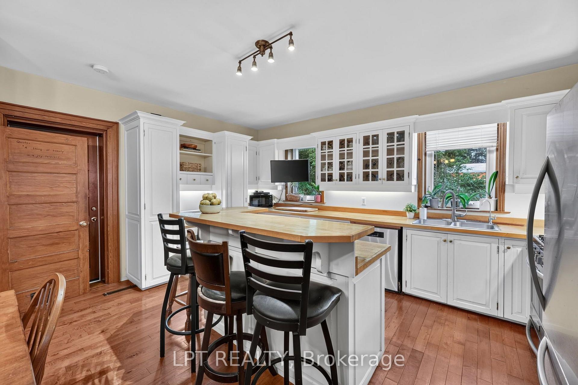 Photo 11 of 416476 10TH Line S, Blue Mountains — HOMEH
