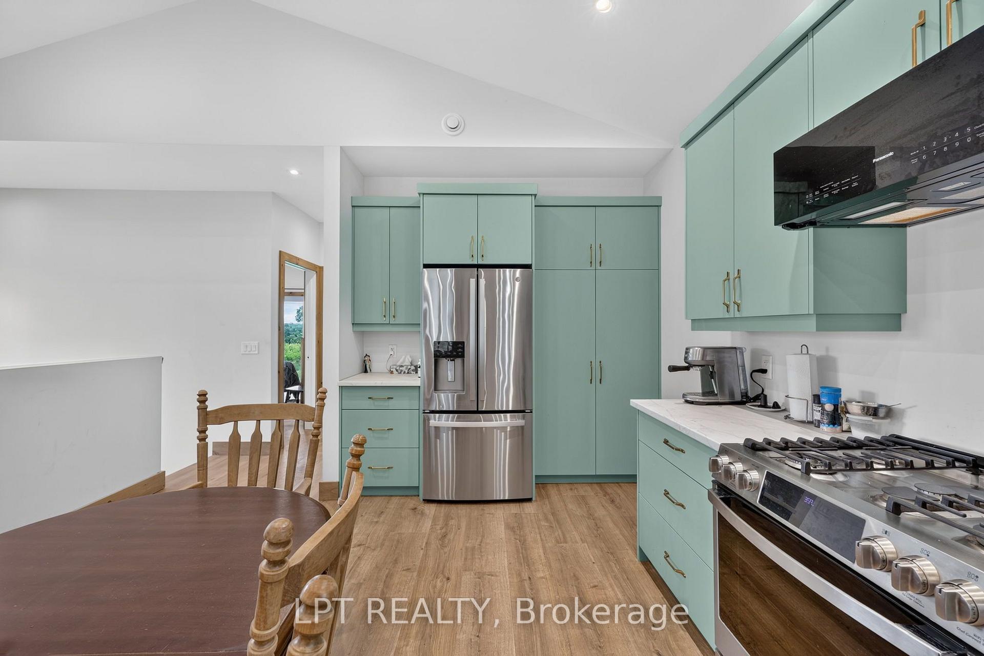 Photo 53 of 416476 10TH Line S, Blue Mountains — HOMEH