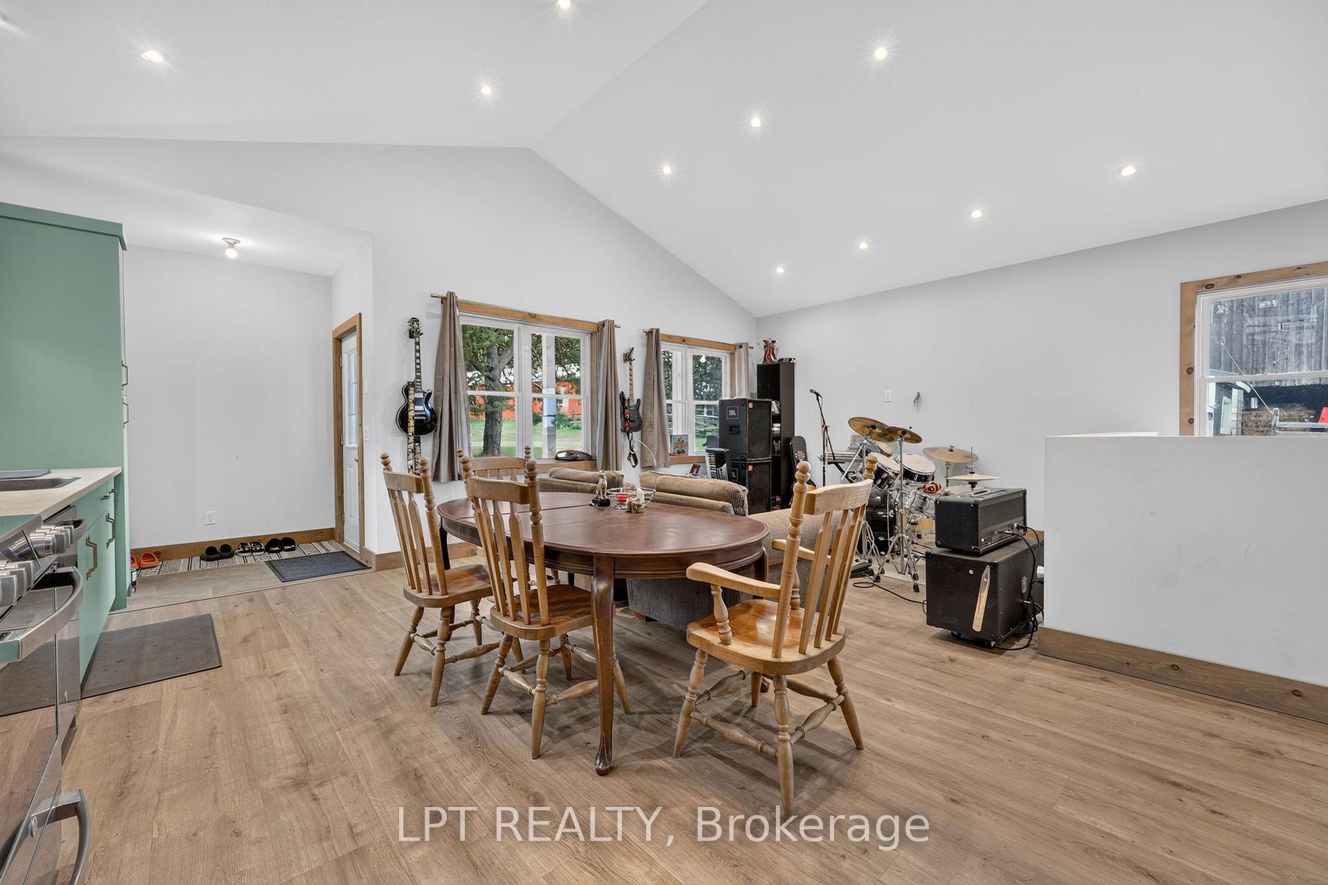 Photo 55 of 416476 10TH Line S, Blue Mountains — HOMEH
