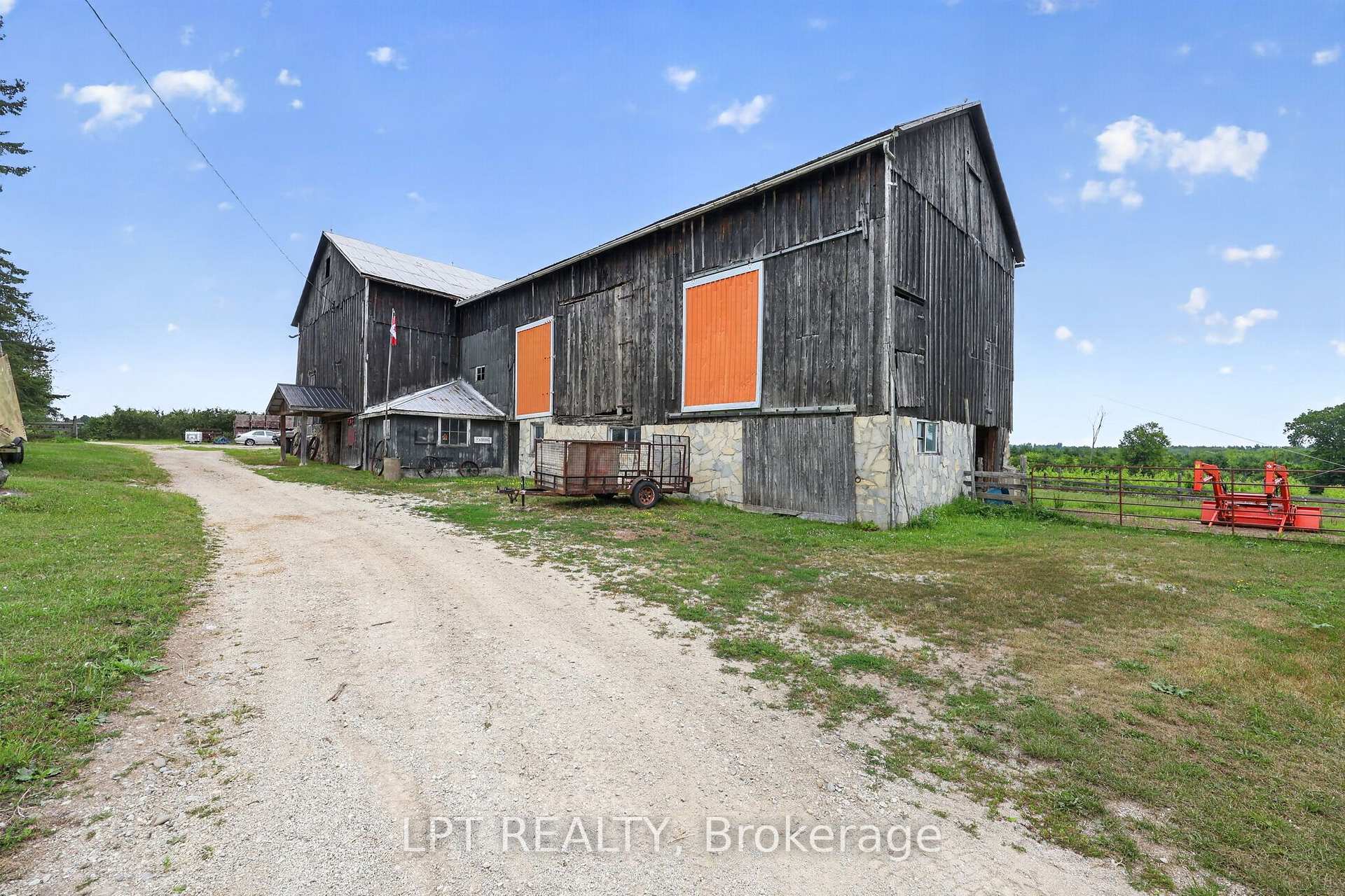 Photo 84 of 416476 10TH Line S, Blue Mountains — HOMEH