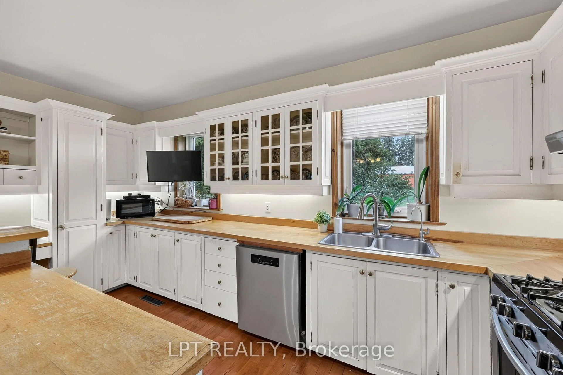 Photo 17 of 416476 10TH Line S, Blue Mountains — HOMEH