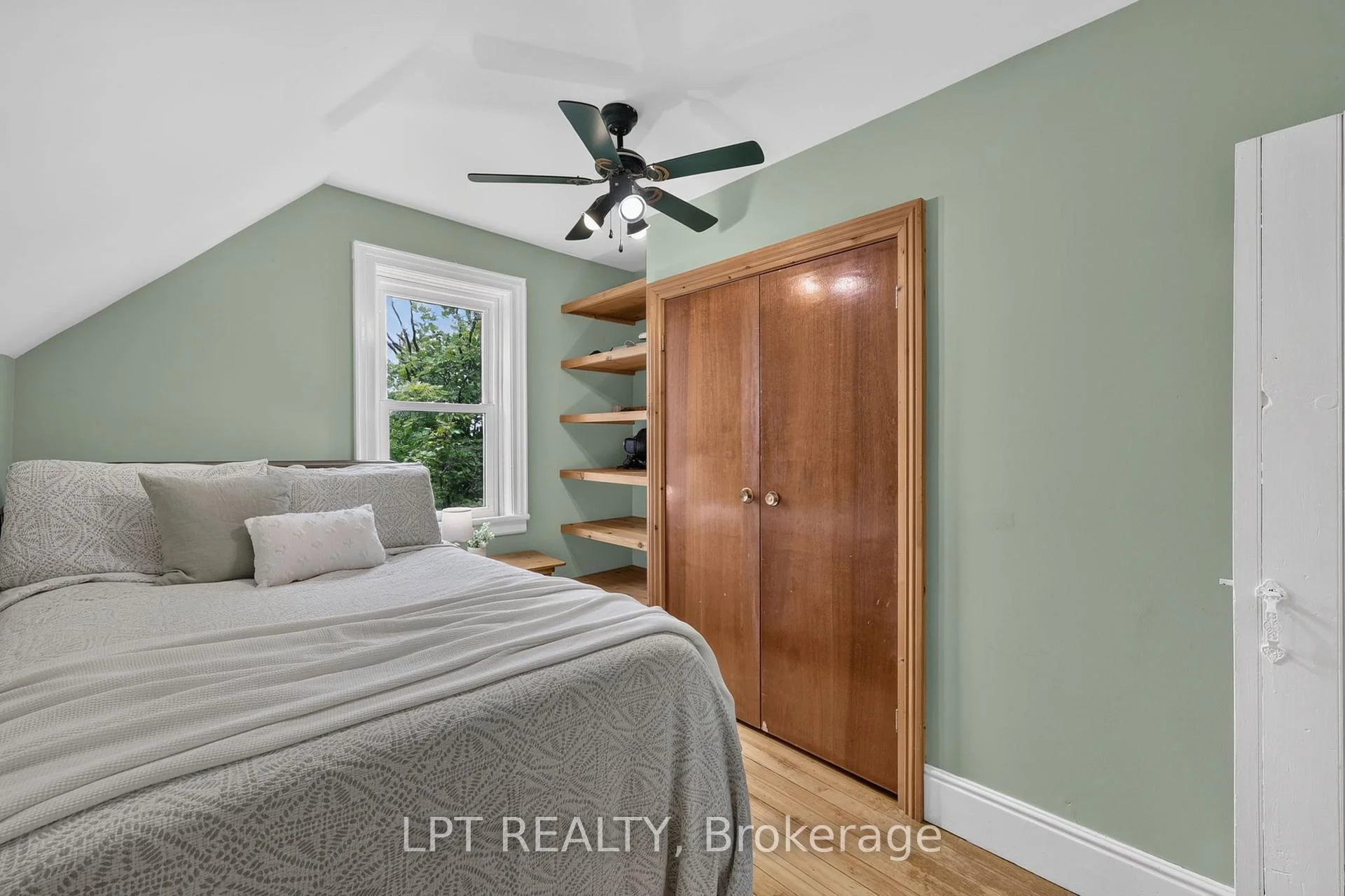 Photo 39 of 416476 10TH Line S, Blue Mountains — HOMEH