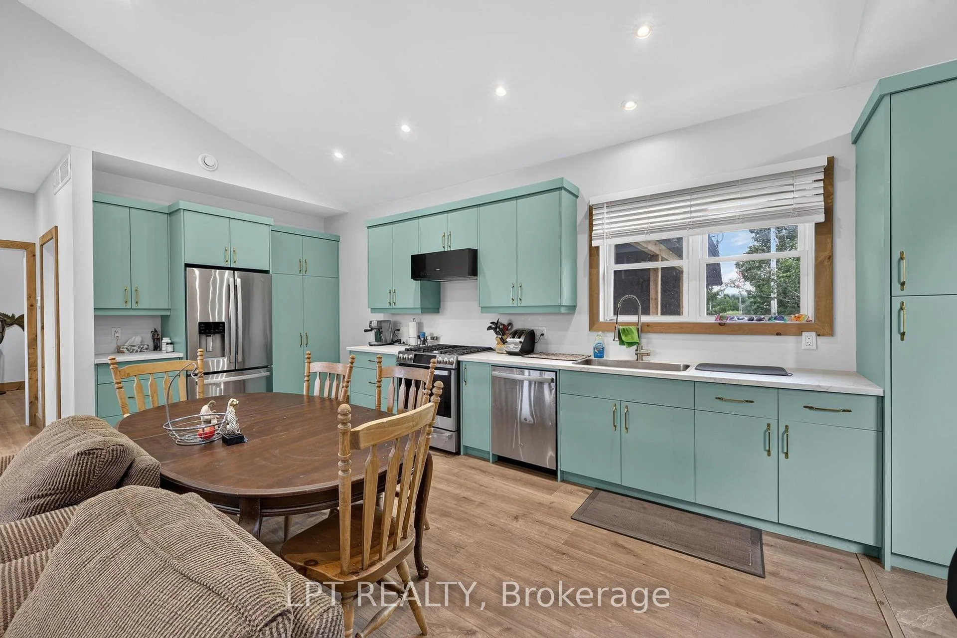 Photo 48 of 416476 10TH Line S, Blue Mountains — HOMEH