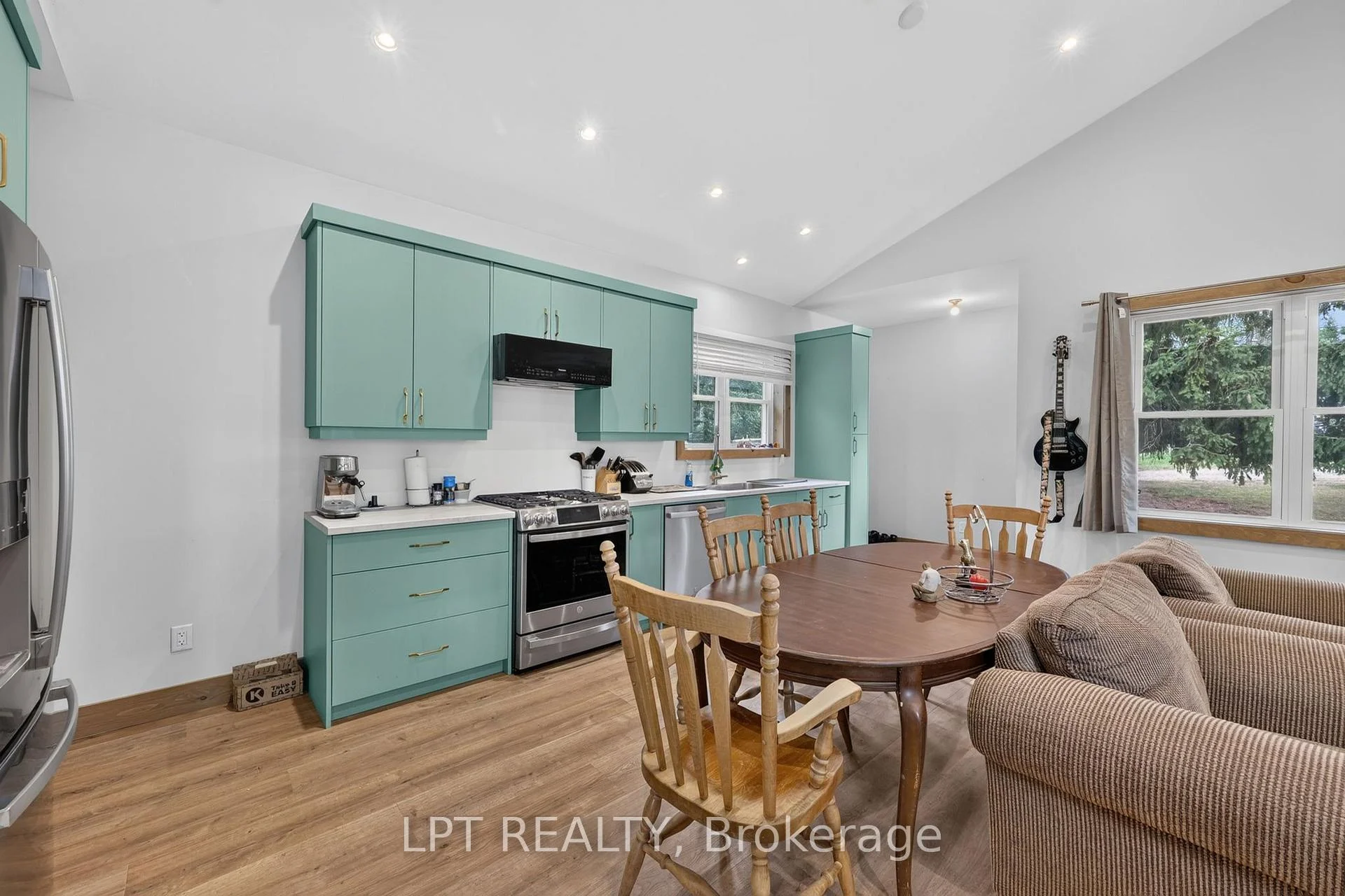 Photo 50 of 416476 10TH Line S, Blue Mountains — HOMEH