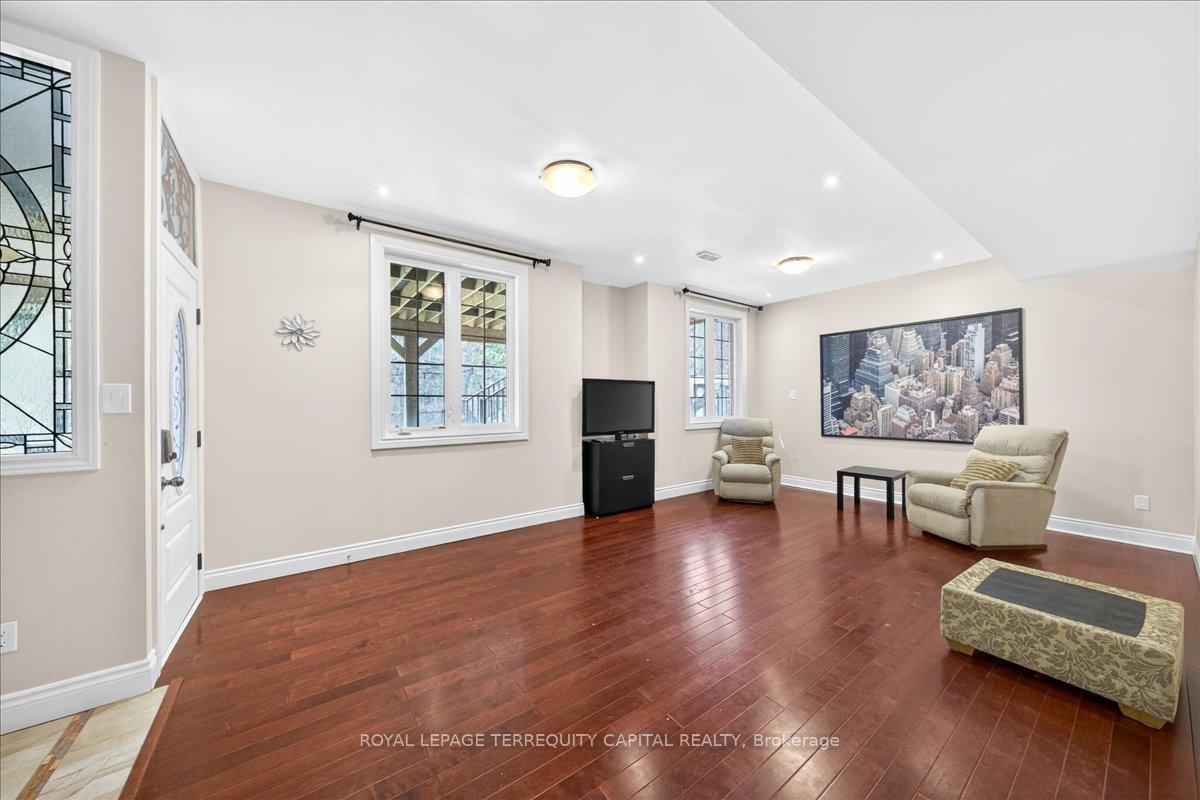 Photo 38 of 147 Lady Nadia Drive, Vaughan, Maple — HOMEH
