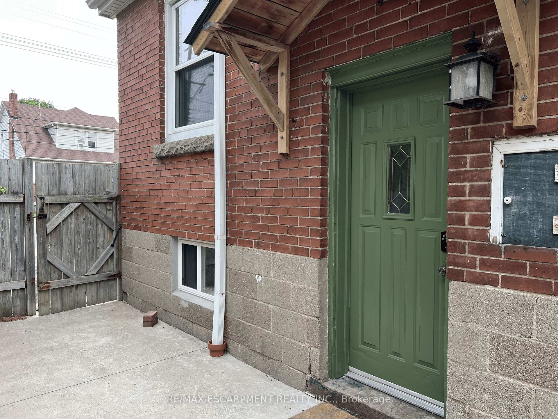 Photo 2 of Unit LOWER, 4 Sunning Hill Avenue, Hamilton, Sunninghill — HOMEH