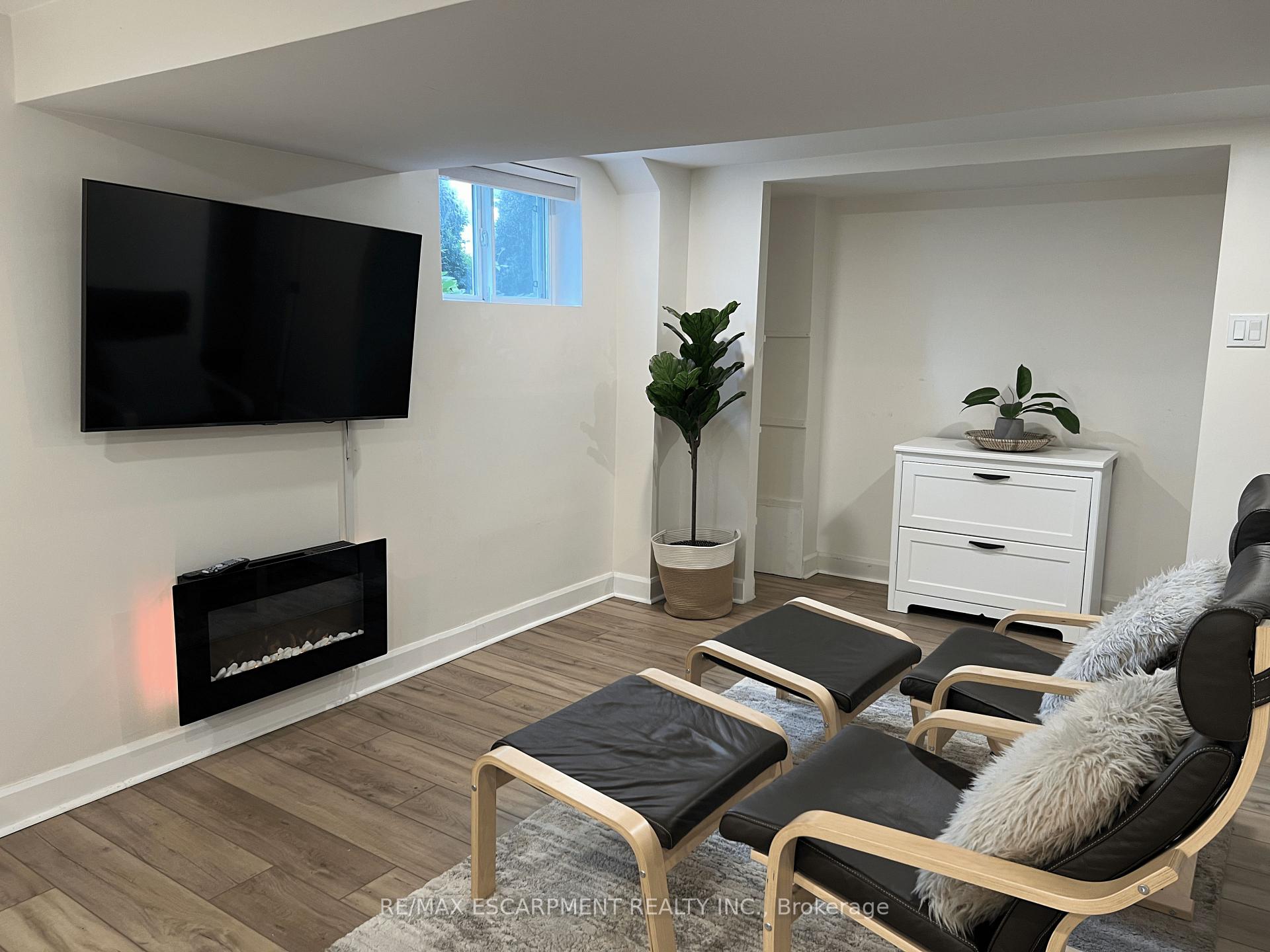 Photo 8 of Unit LOWER, 4 Sunning Hill Avenue, Hamilton, Sunninghill — HOMEH