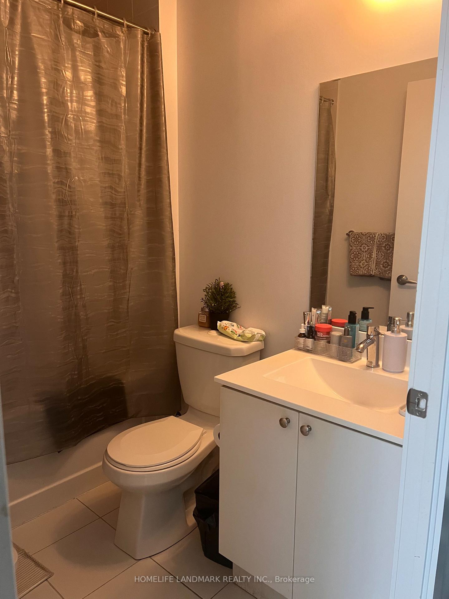 Photo 5 of Unit 616, 68 Merton Street, Toronto, Mount Pleasant West — HOMEH