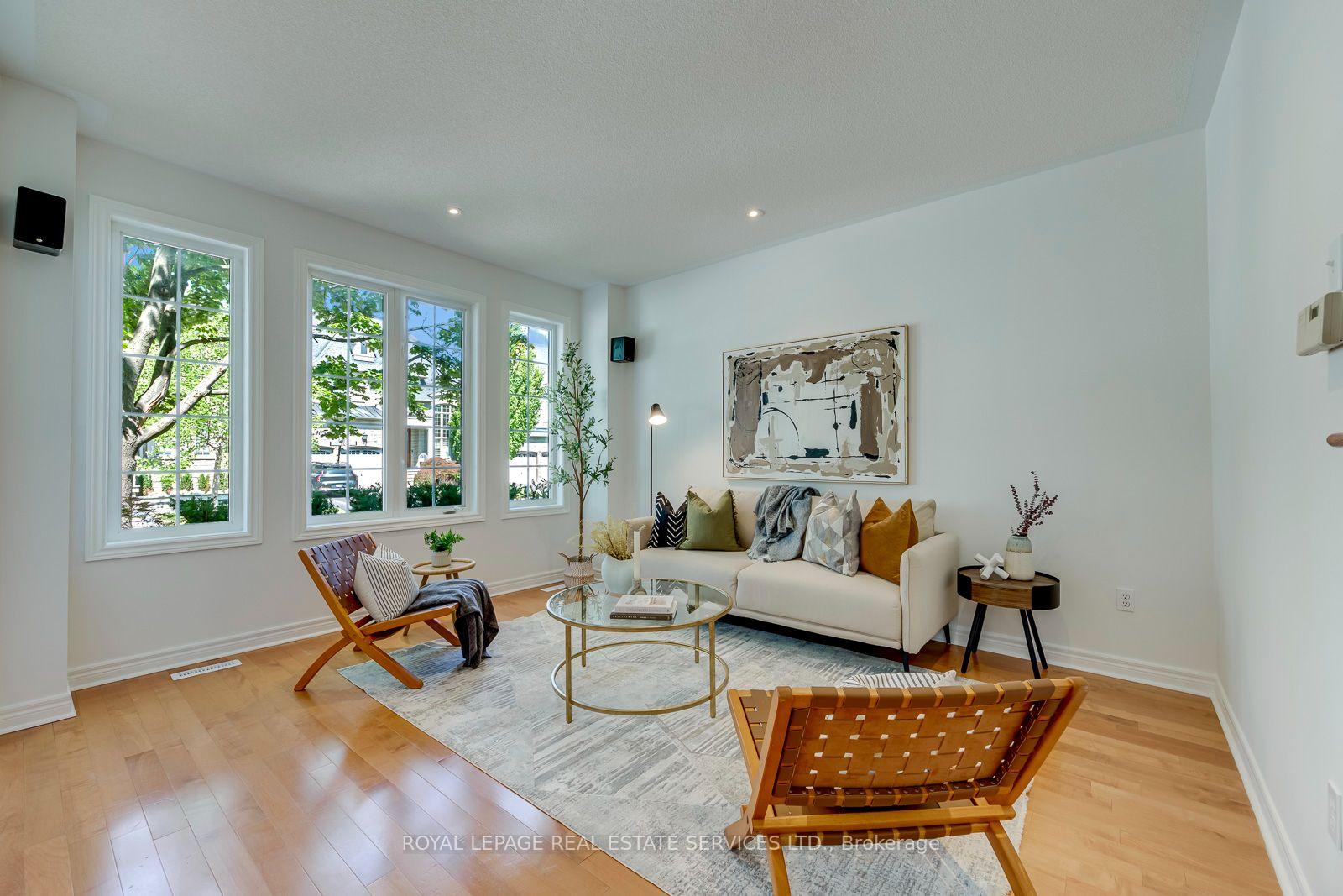 Photo 5 of 2116 Blackforest Crescent, Oakville, Westmount — HOMEH
