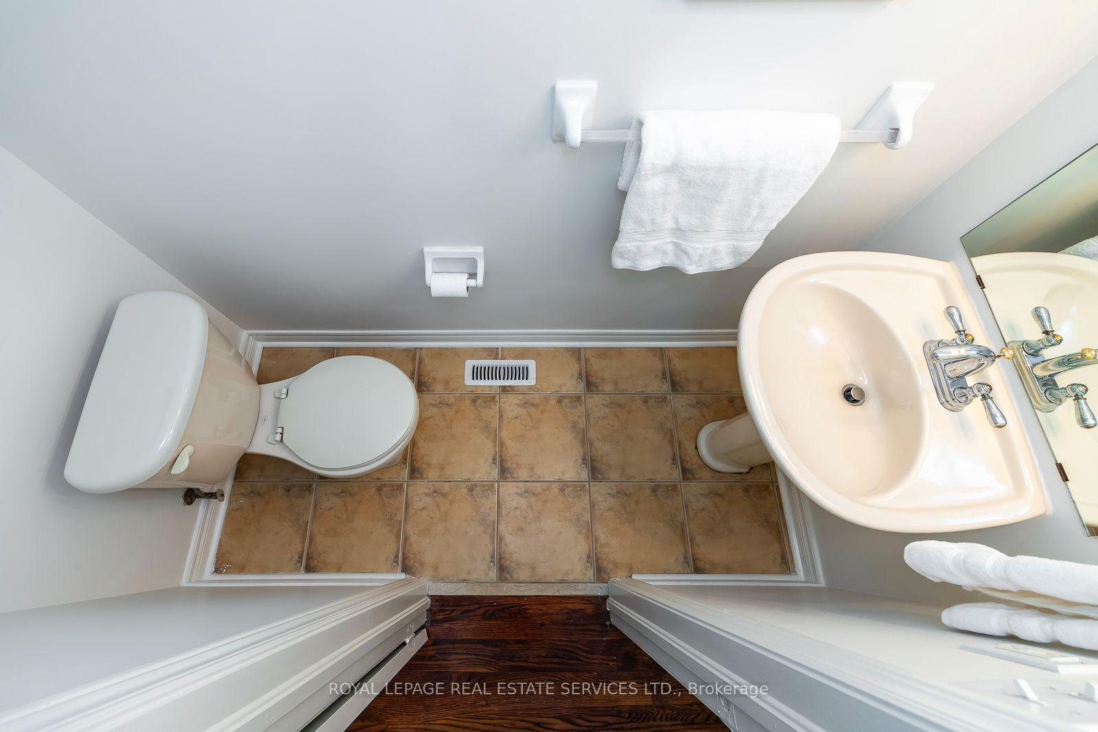 Photo 21 of 2116 Blackforest Crescent, Oakville, Westmount — HOMEH