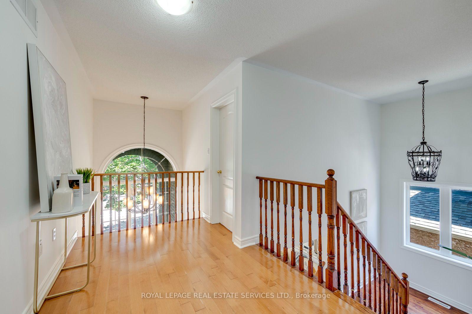 Photo 23 of 2116 Blackforest Crescent, Oakville, Westmount — HOMEH