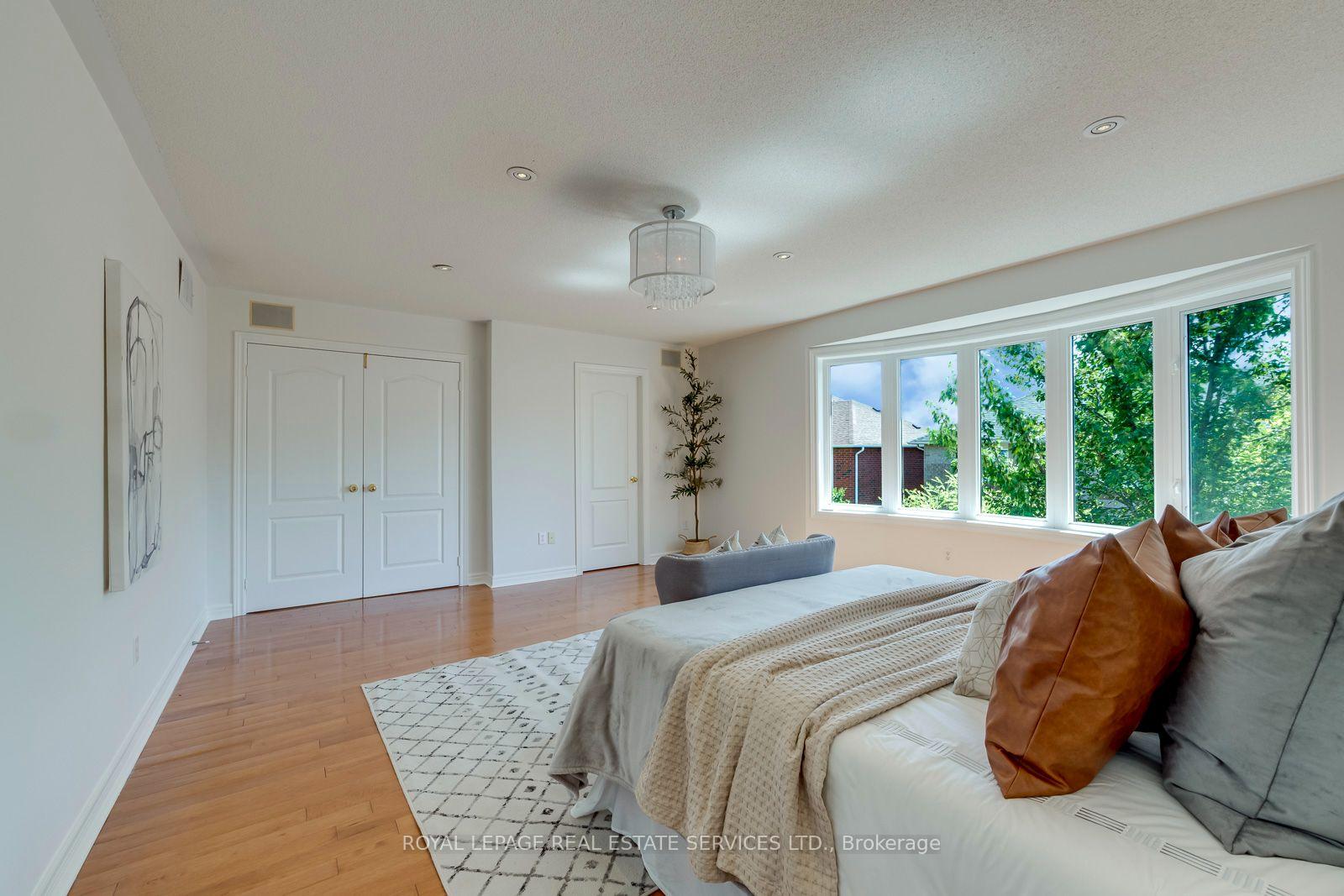 Photo 26 of 2116 Blackforest Crescent, Oakville, Westmount — HOMEH