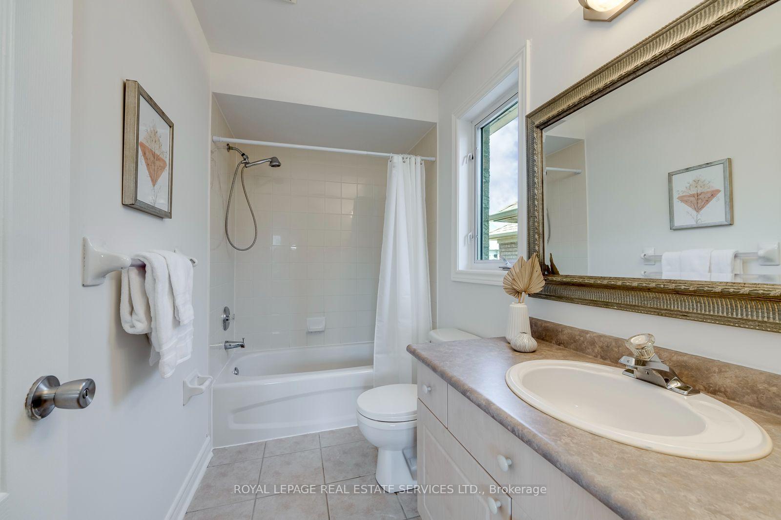 Photo 32 of 2116 Blackforest Crescent, Oakville, Westmount — HOMEH