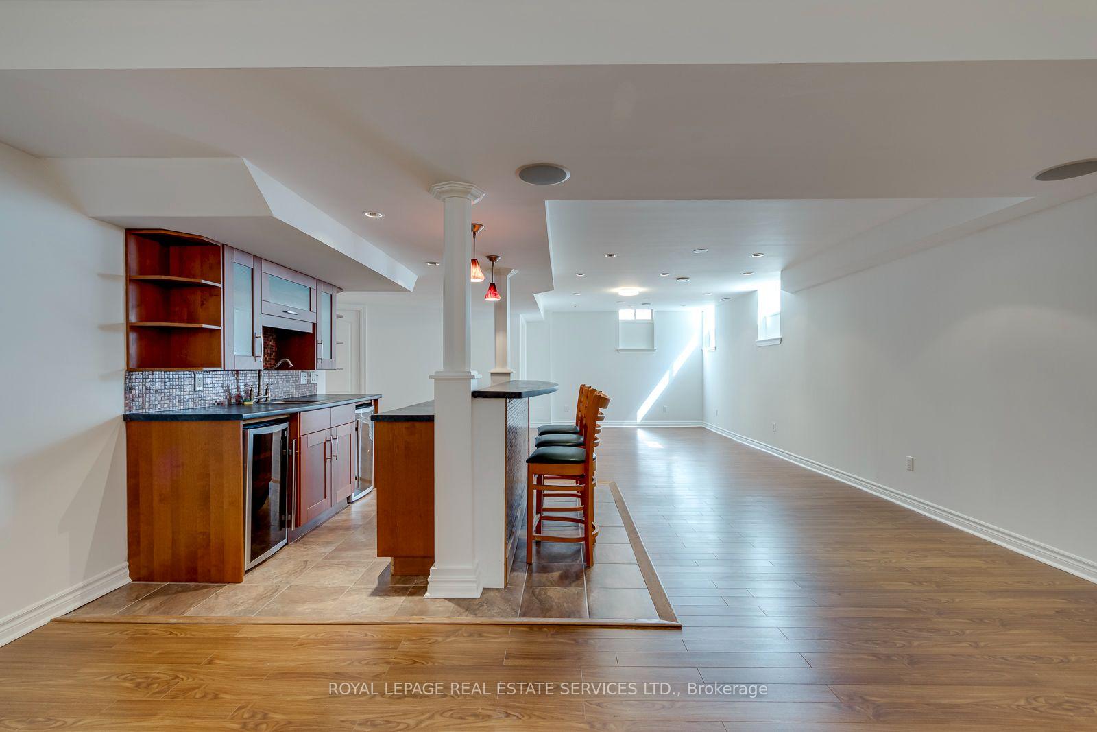 Photo 42 of 2116 Blackforest Crescent, Oakville, Westmount — HOMEH