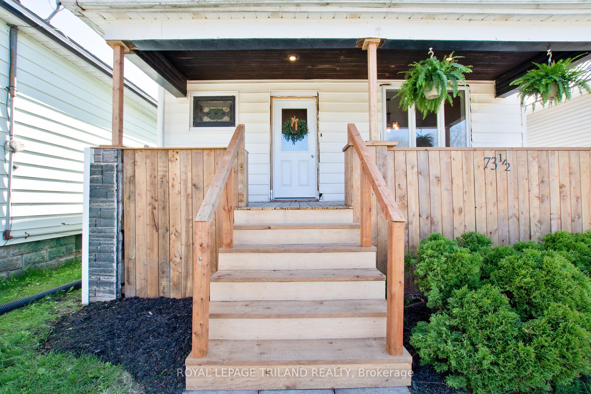 Photo 3 of 73 Hughes Street, St. Thomas — HOMEH