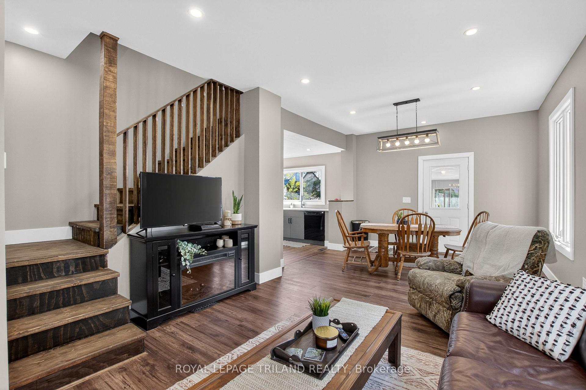 Photo 7 of 73 Hughes Street, St. Thomas — HOMEH