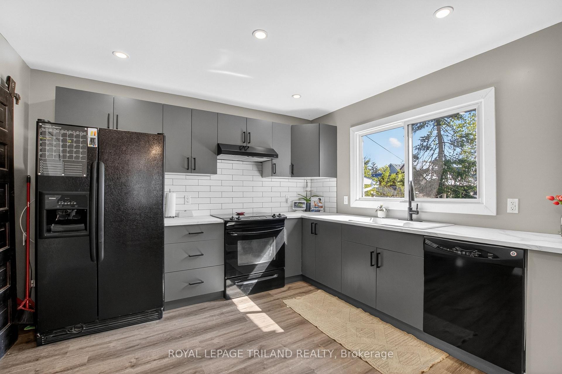Photo 13 of 73 Hughes Street, St. Thomas — HOMEH