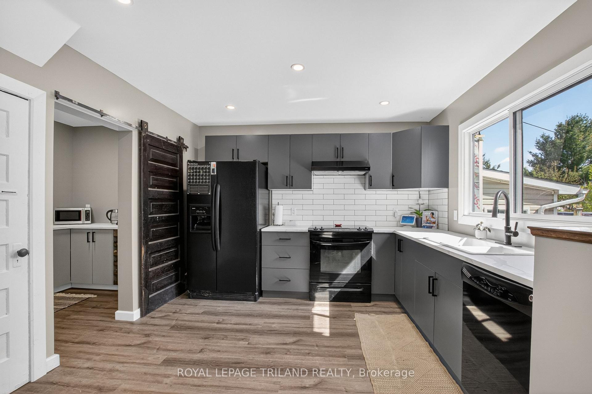 Photo 14 of 73 Hughes Street, St. Thomas — HOMEH