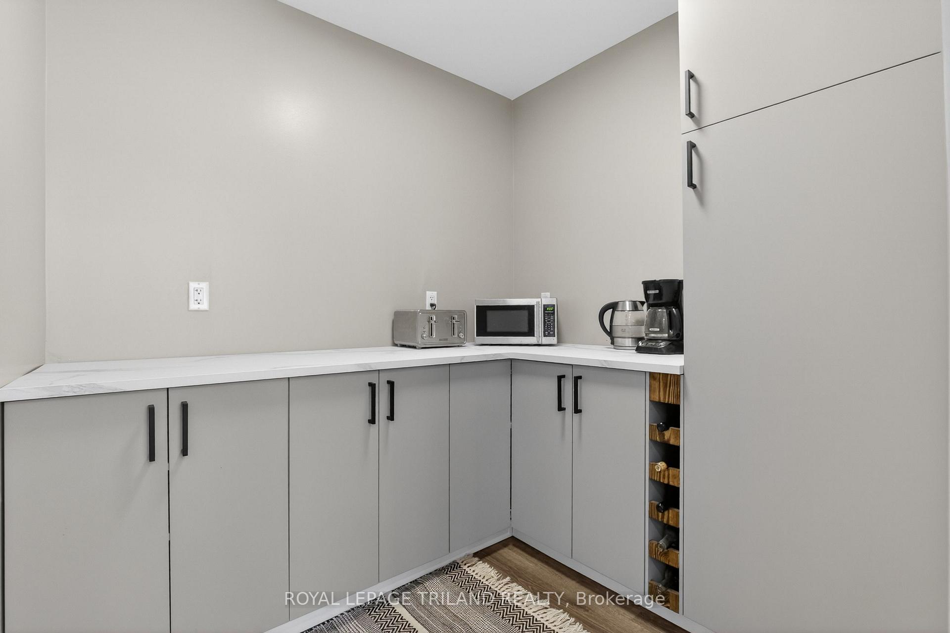 Photo 17 of 73 Hughes Street, St. Thomas — HOMEH