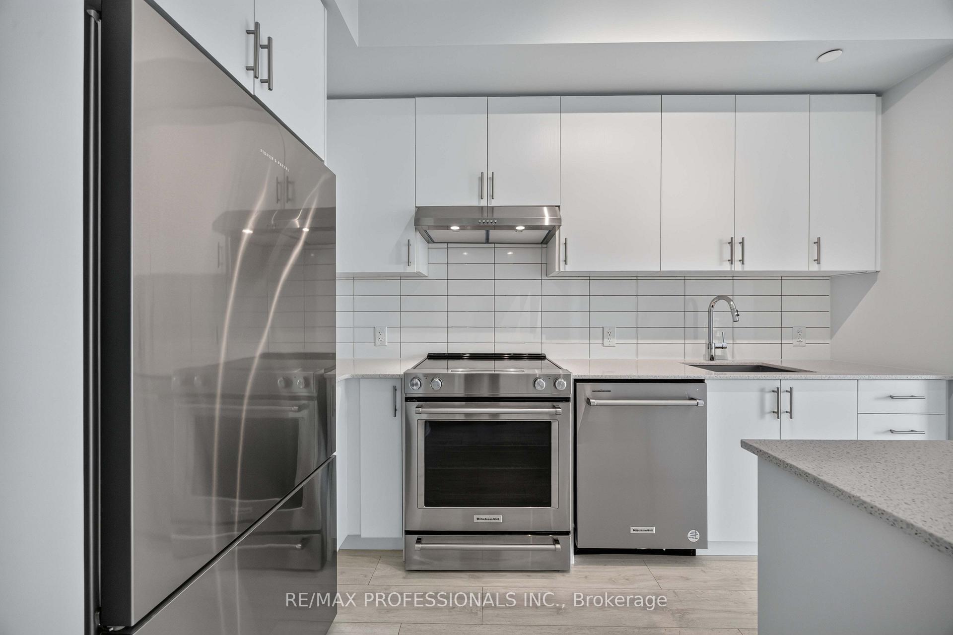 Photo 14 of Unit 522, 9000 Jane Street, Vaughan, Concord — HOMEH