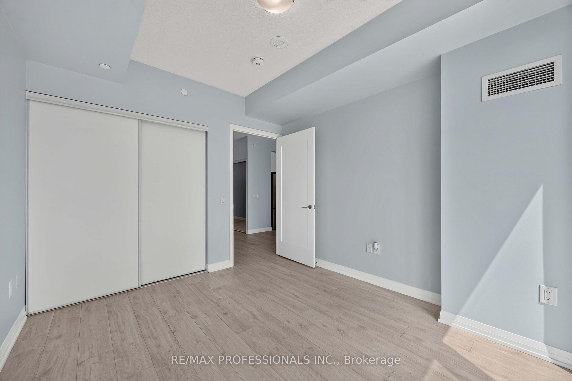 Photo 18 of Unit 522, 9000 Jane Street, Vaughan, Concord — HOMEH