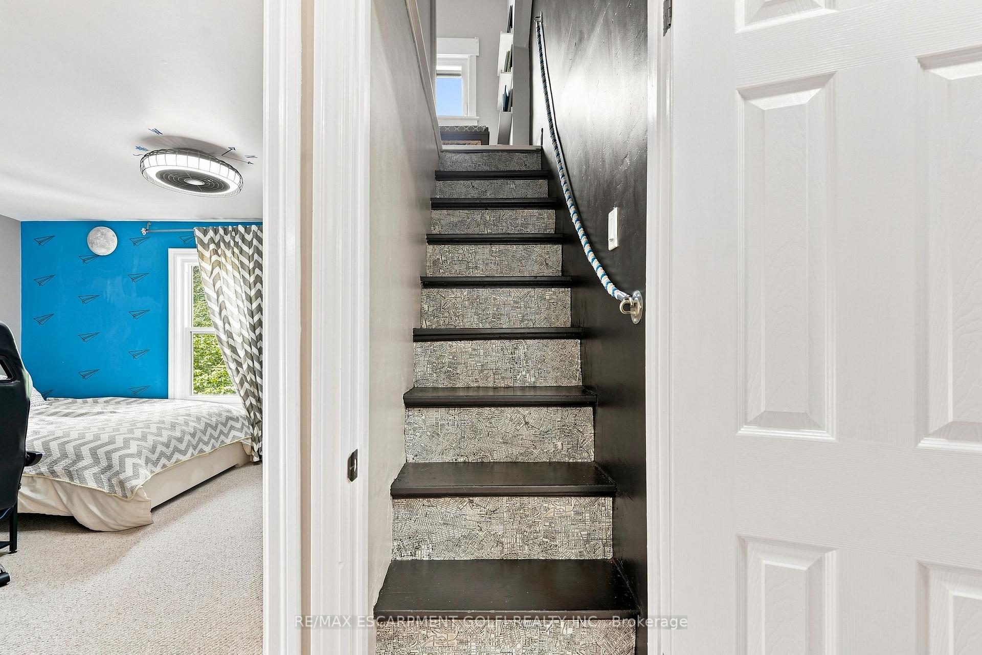 Photo 30 of 4313 Central Avenue, Lincoln, Beamsville — HOMEH