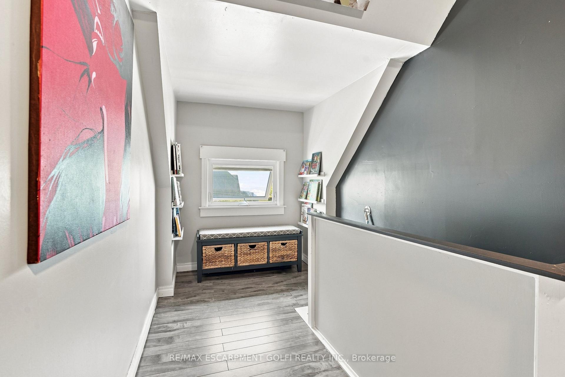 Photo 32 of 4313 Central Avenue, Lincoln, Beamsville — HOMEH