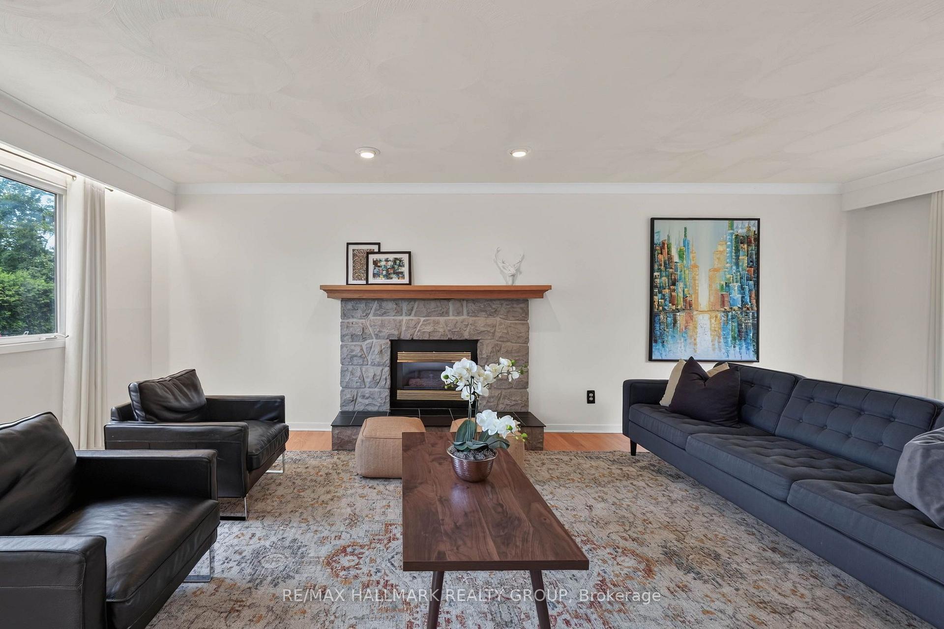 Photo 6 of 1038 Arnot Road, Ottawa, Courtland Park — HOMEH