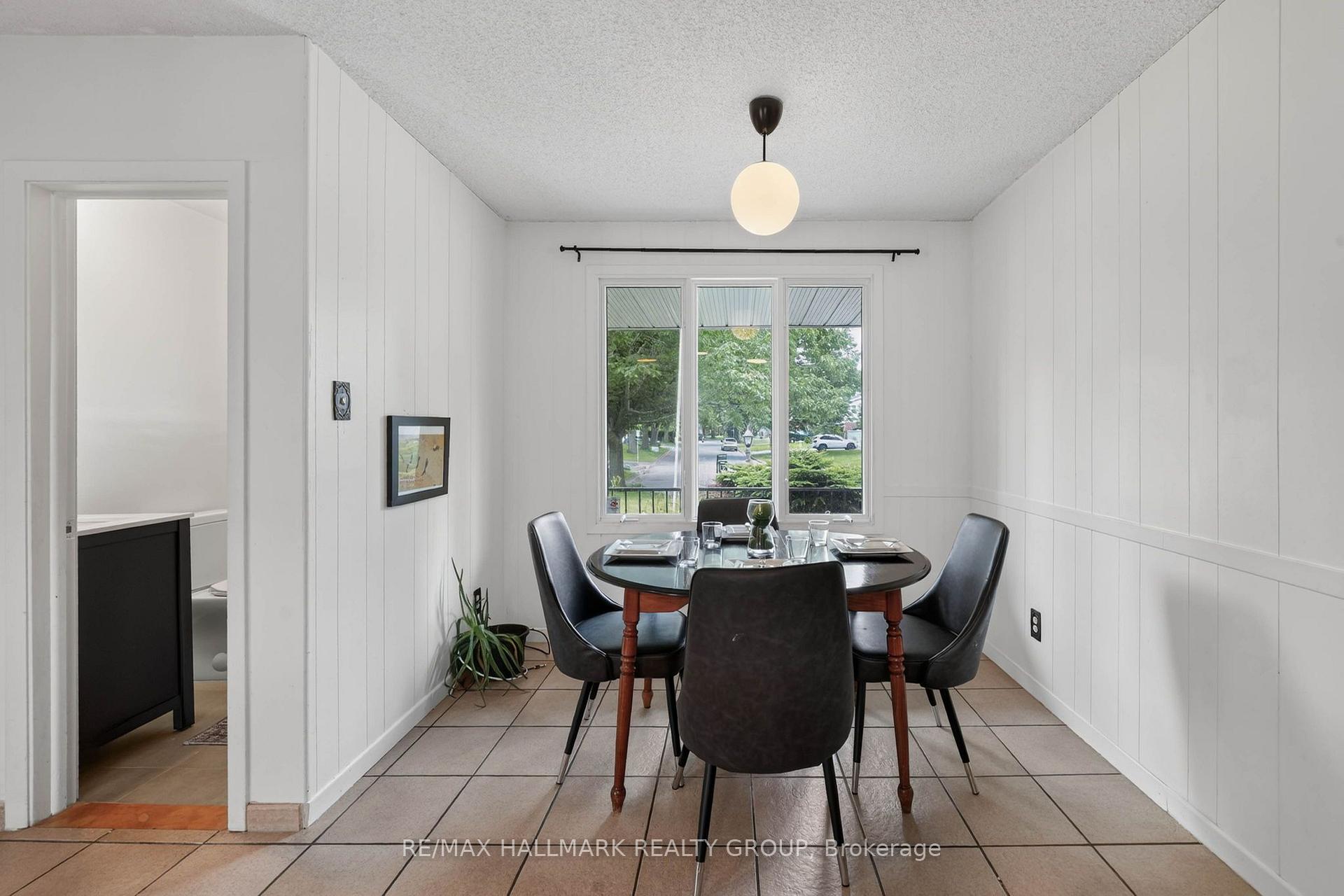Photo 18 of 1038 Arnot Road, Ottawa, Courtland Park — HOMEH