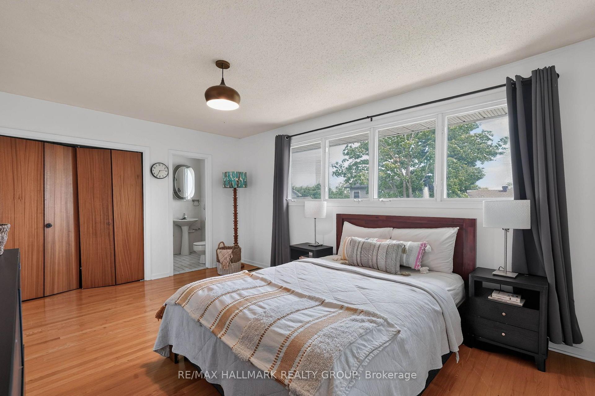 Photo 22 of 1038 Arnot Road, Ottawa, Courtland Park — HOMEH