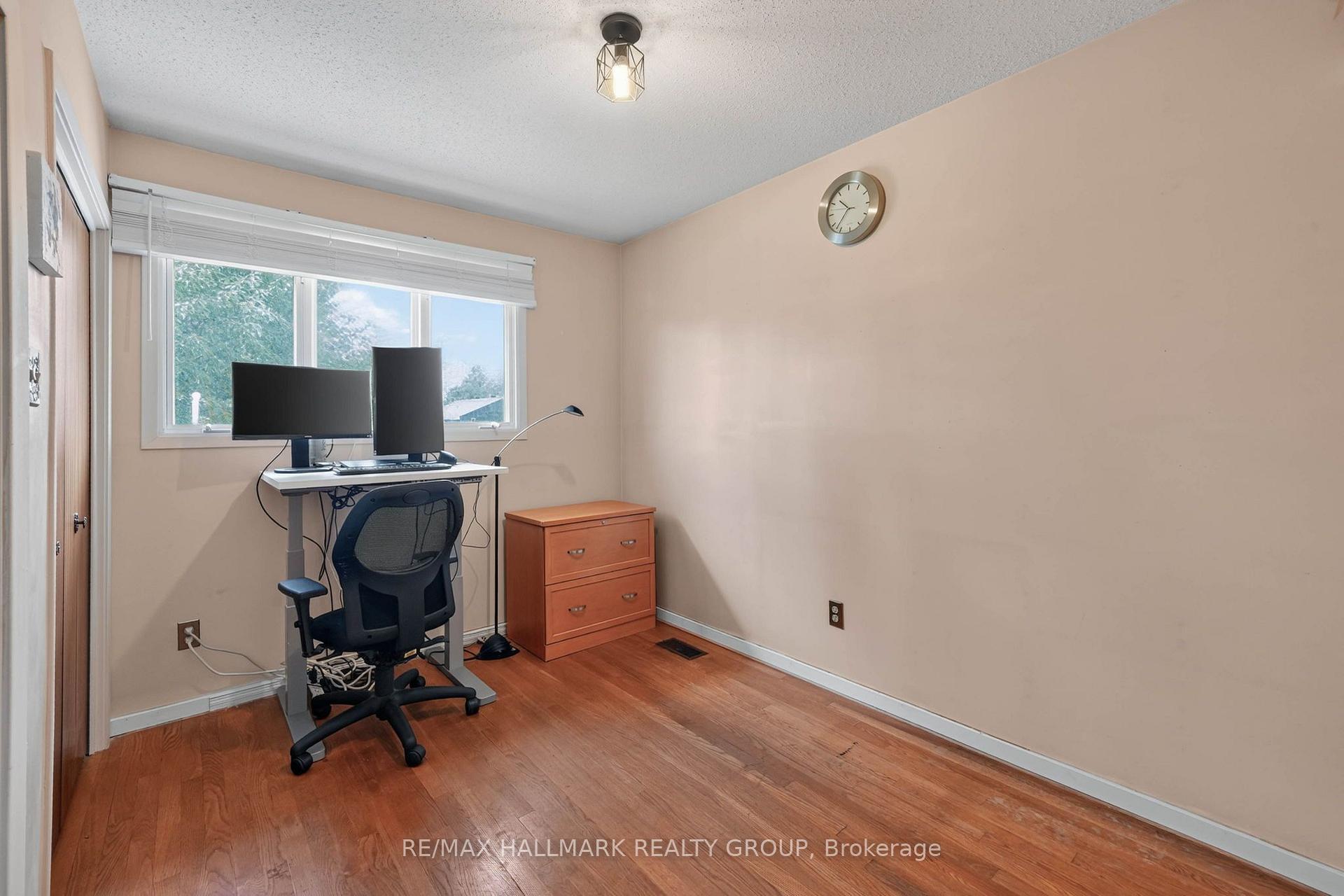 Photo 26 of 1038 Arnot Road, Ottawa, Courtland Park — HOMEH