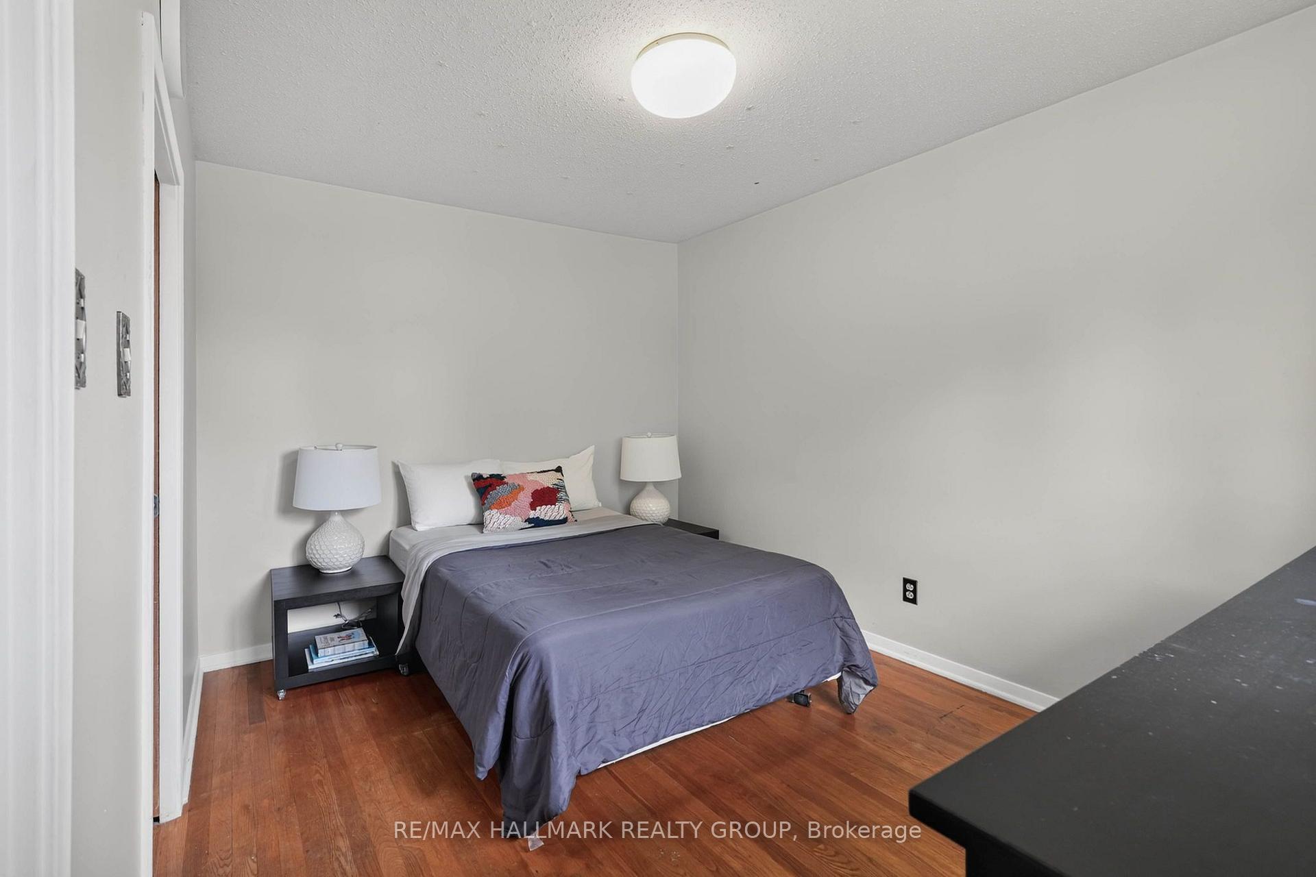 Photo 28 of 1038 Arnot Road, Ottawa, Courtland Park — HOMEH