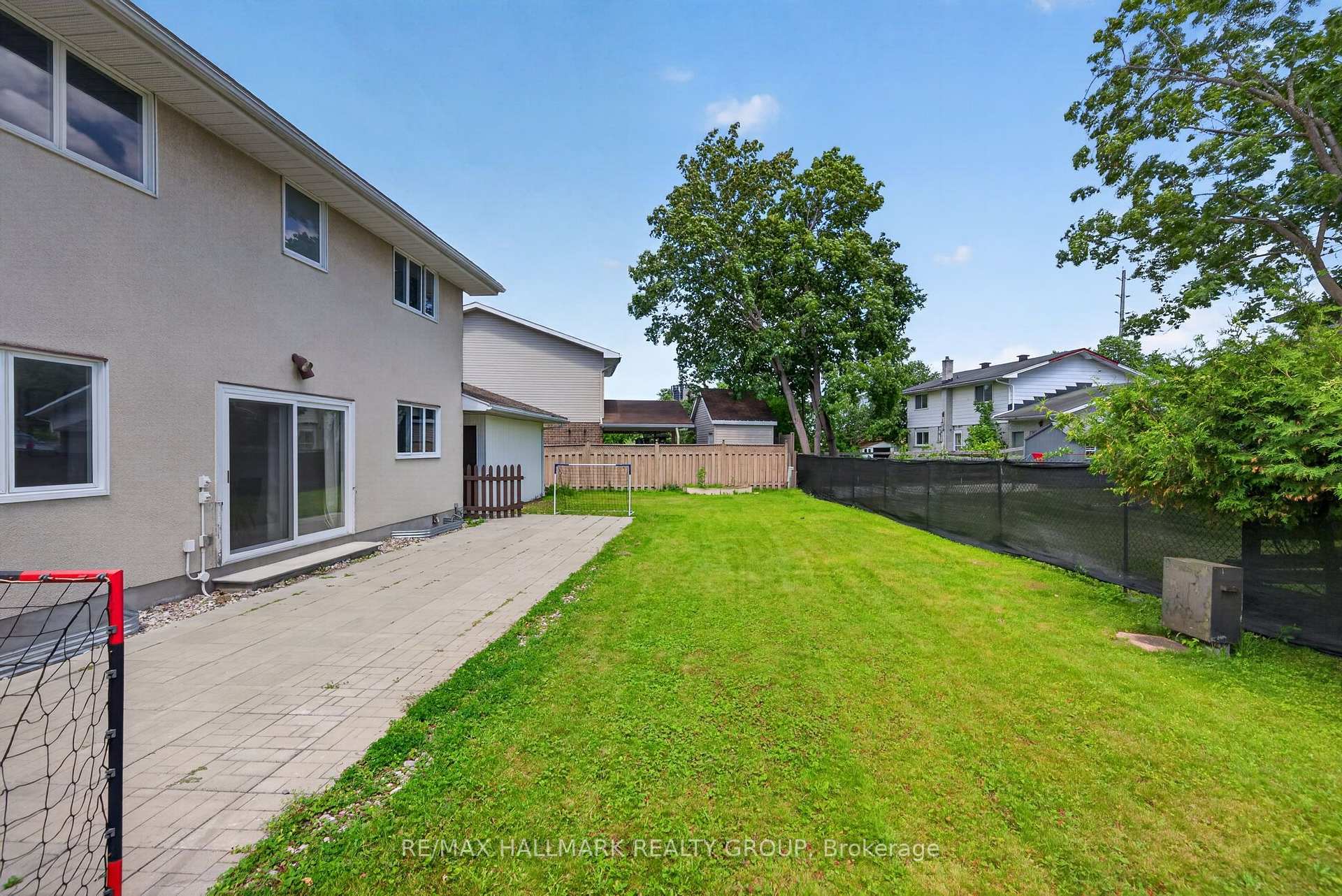 Photo 42 of 1038 Arnot Road, Ottawa, Courtland Park — HOMEH