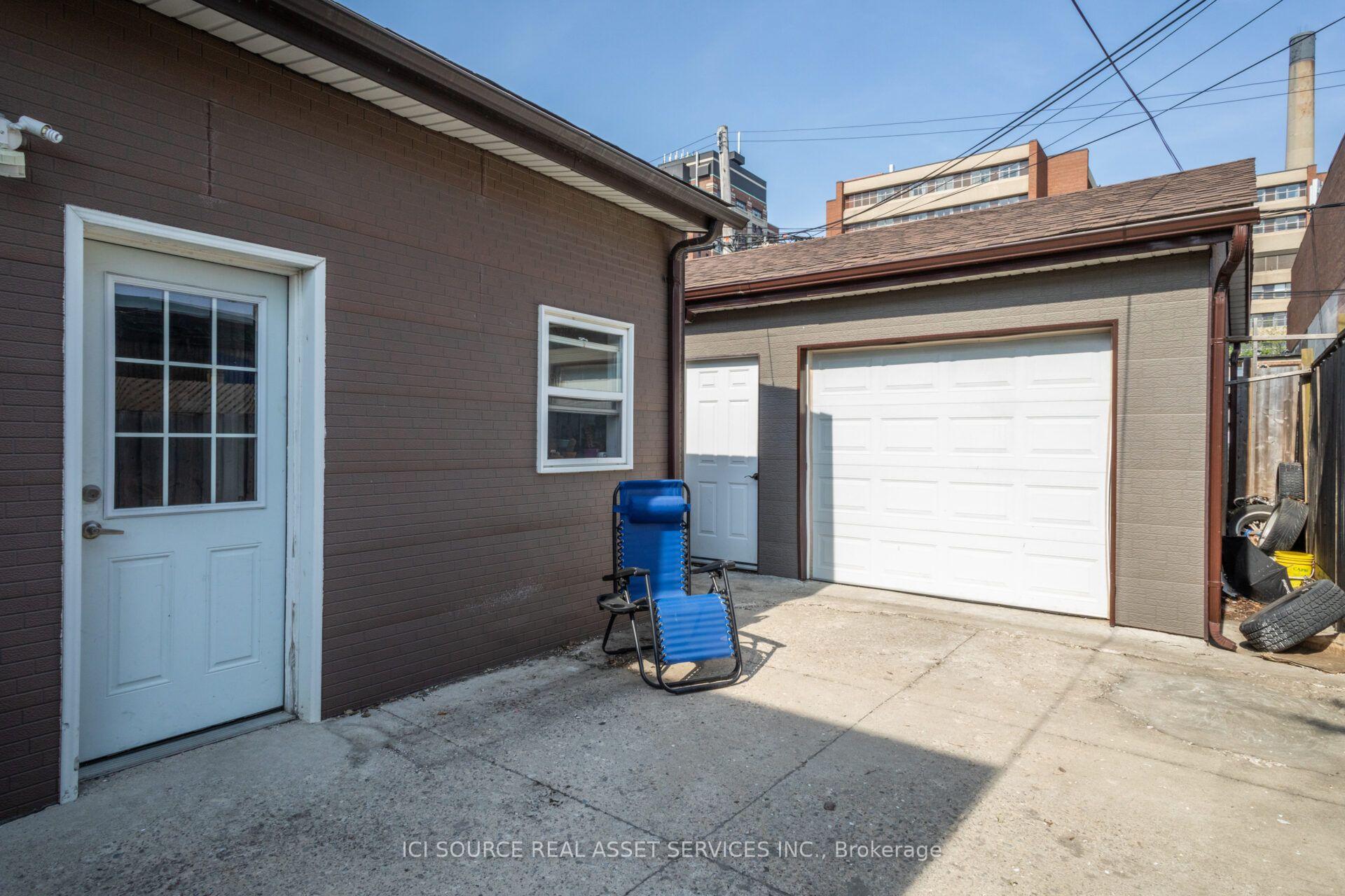 Photo 11 of Unit 2nd & 3rd Floor, 167 Markham Street, Toronto, Trinity-Bellwoods — HOMEH