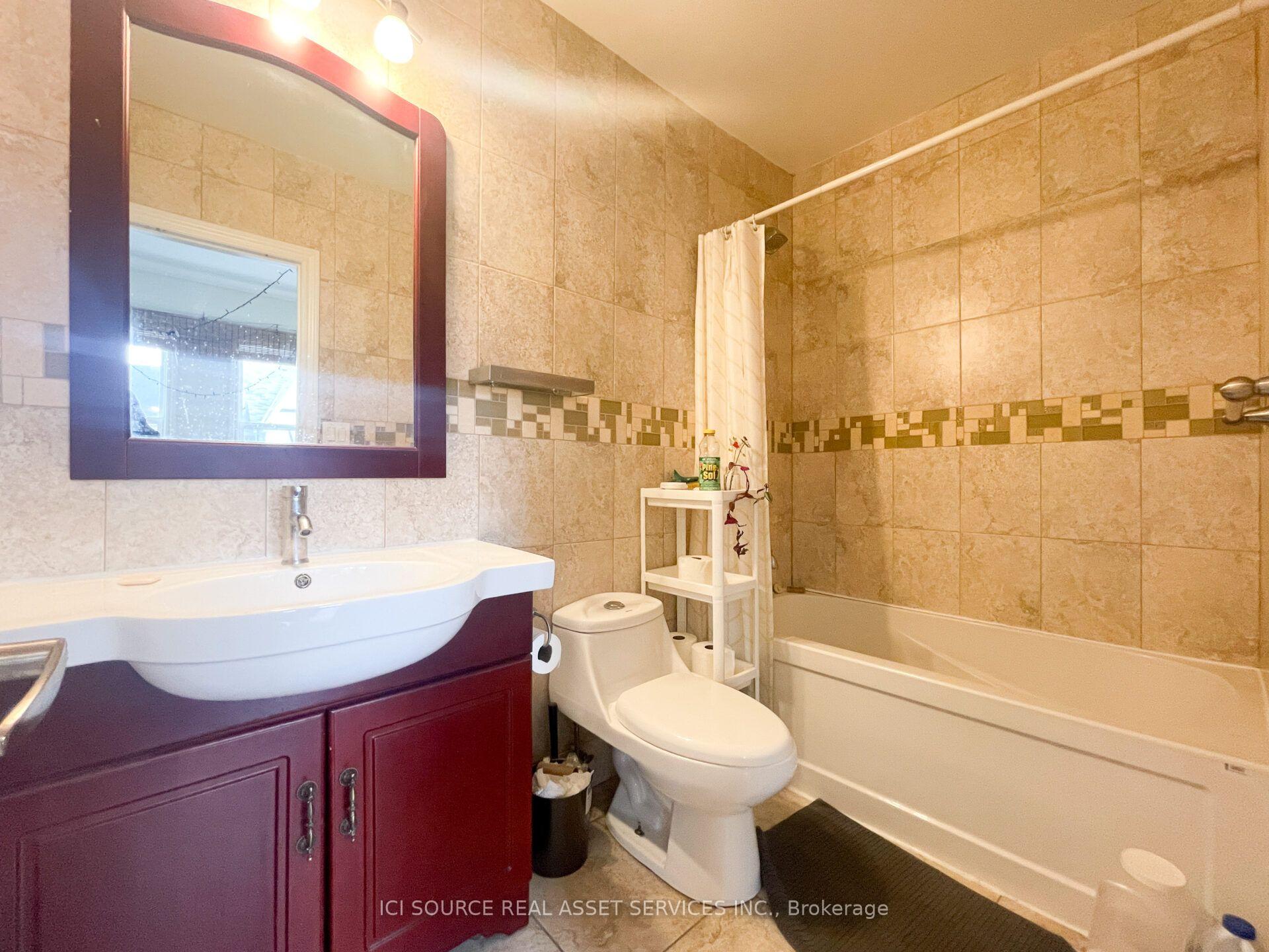 Photo 21 of Unit 2nd & 3rd Floor, 167 Markham Street, Toronto, Trinity-Bellwoods — HOMEH