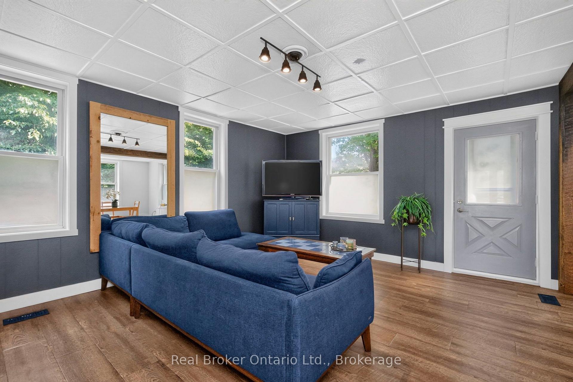 Photo 4 of 44 Balm Beach Road W, Tiny, Perkinsfield — HOMEH