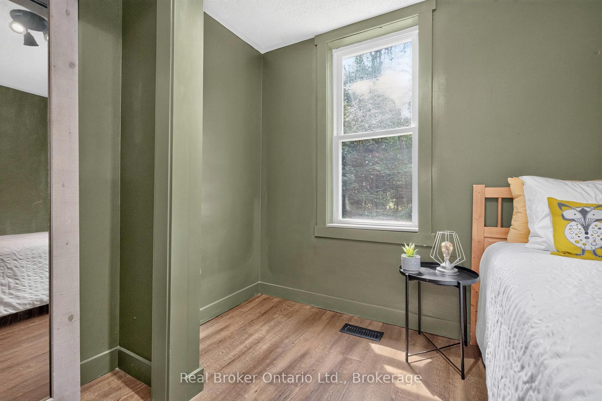 Photo 10 of 44 Balm Beach Road W, Tiny, Perkinsfield — HOMEH