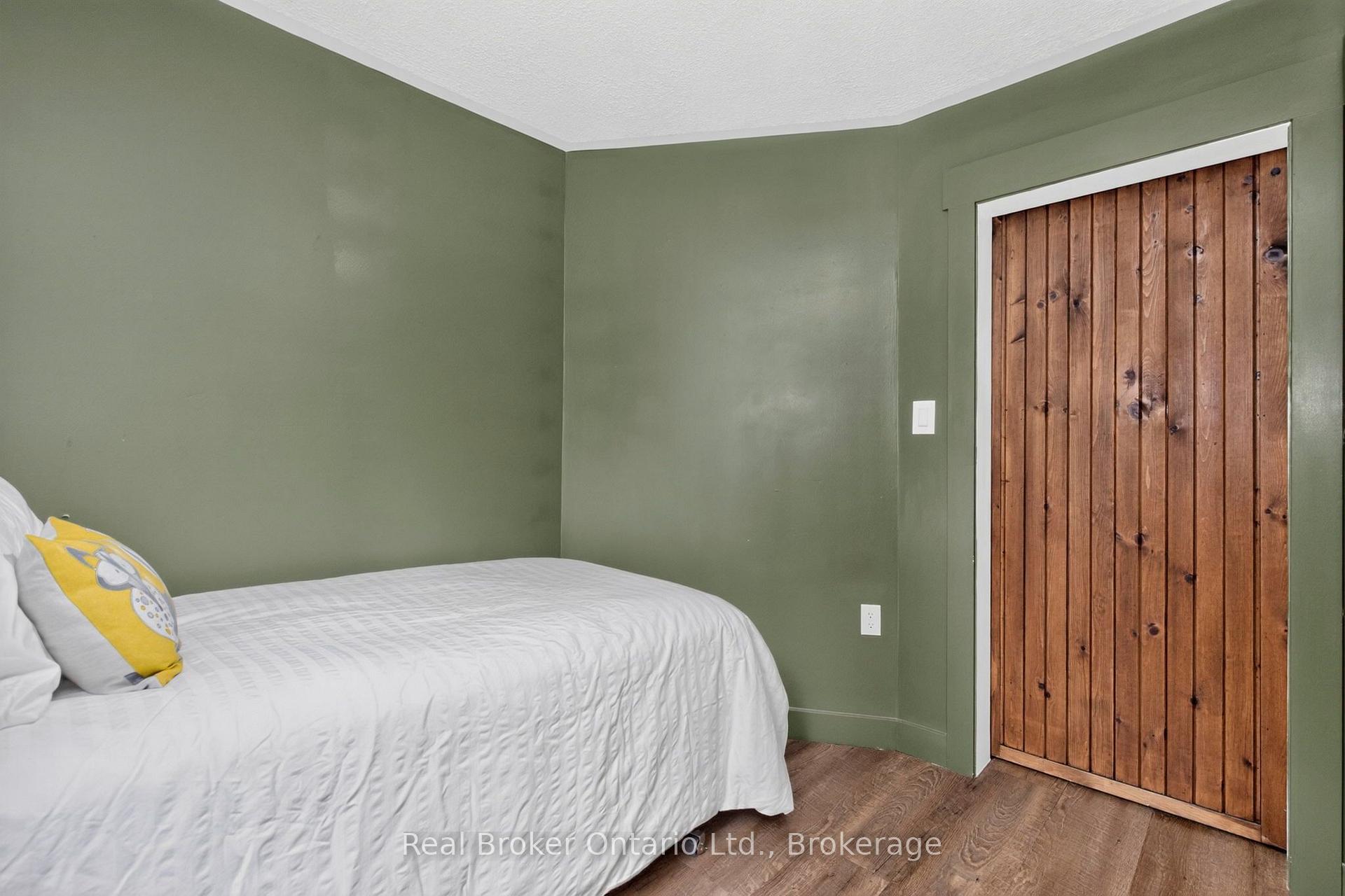 Photo 11 of 44 Balm Beach Road W, Tiny, Perkinsfield — HOMEH